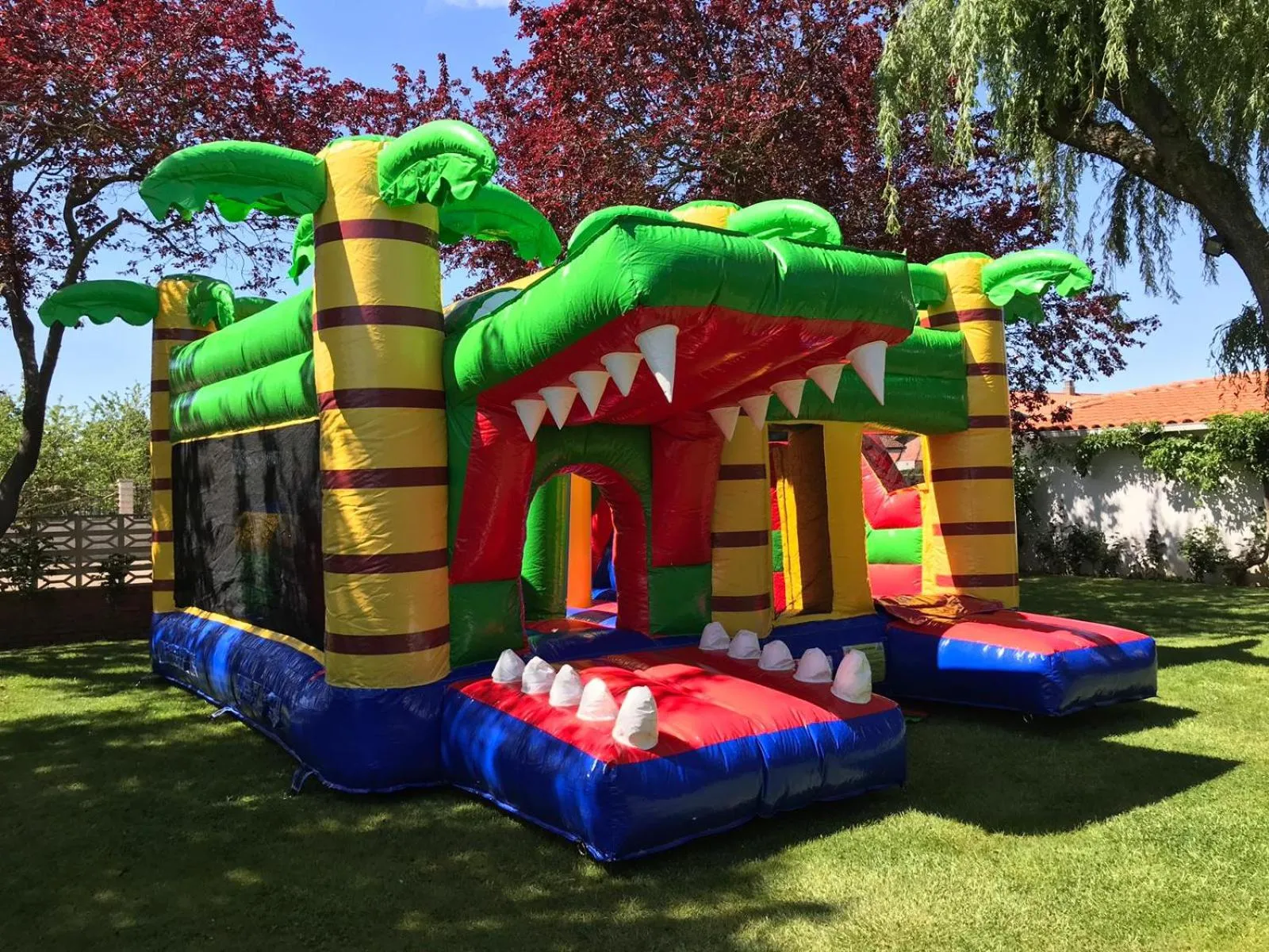 Garden in Hotel Valjunco