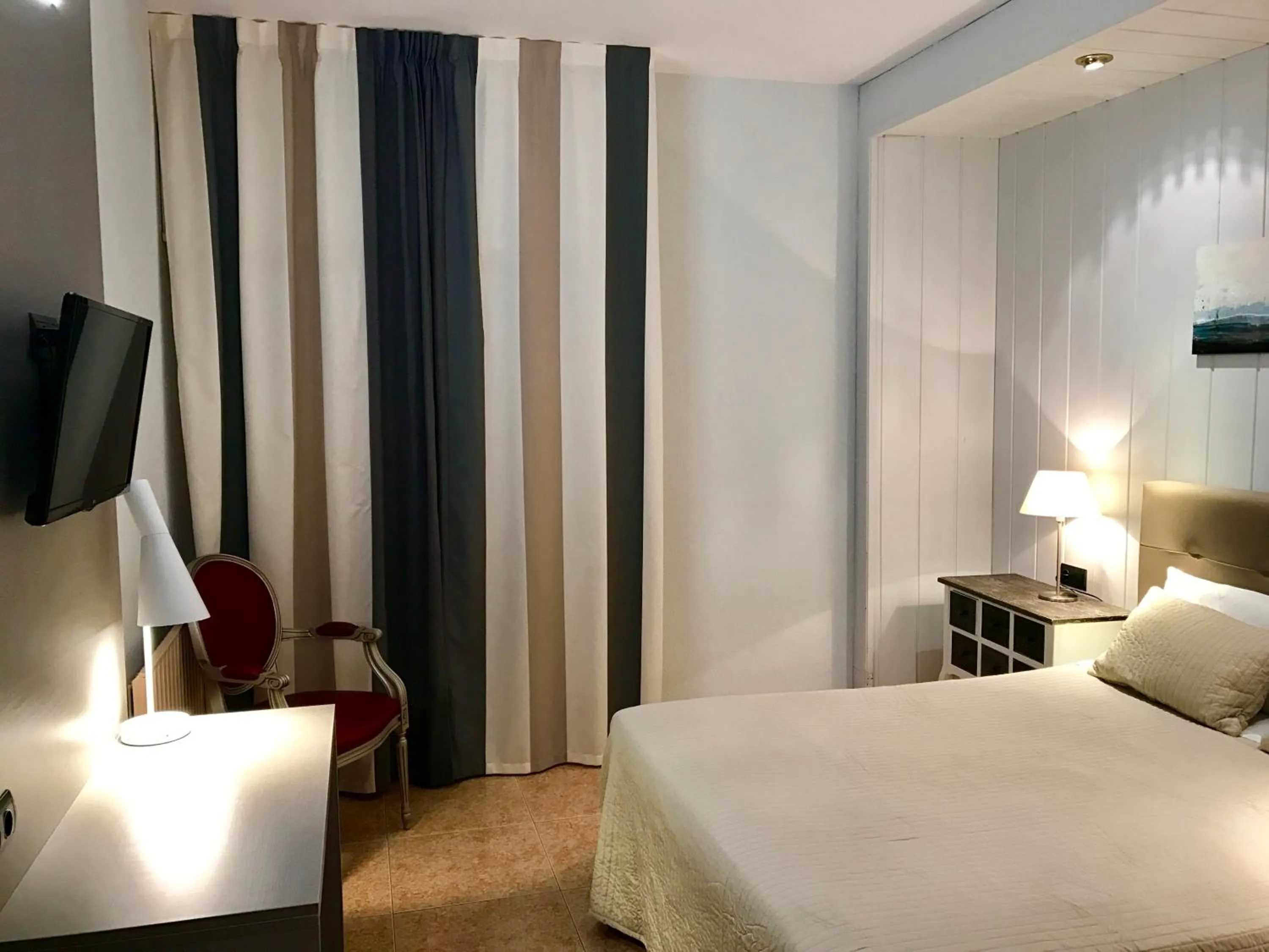 Bedroom, Bed in Hotel Valjunco