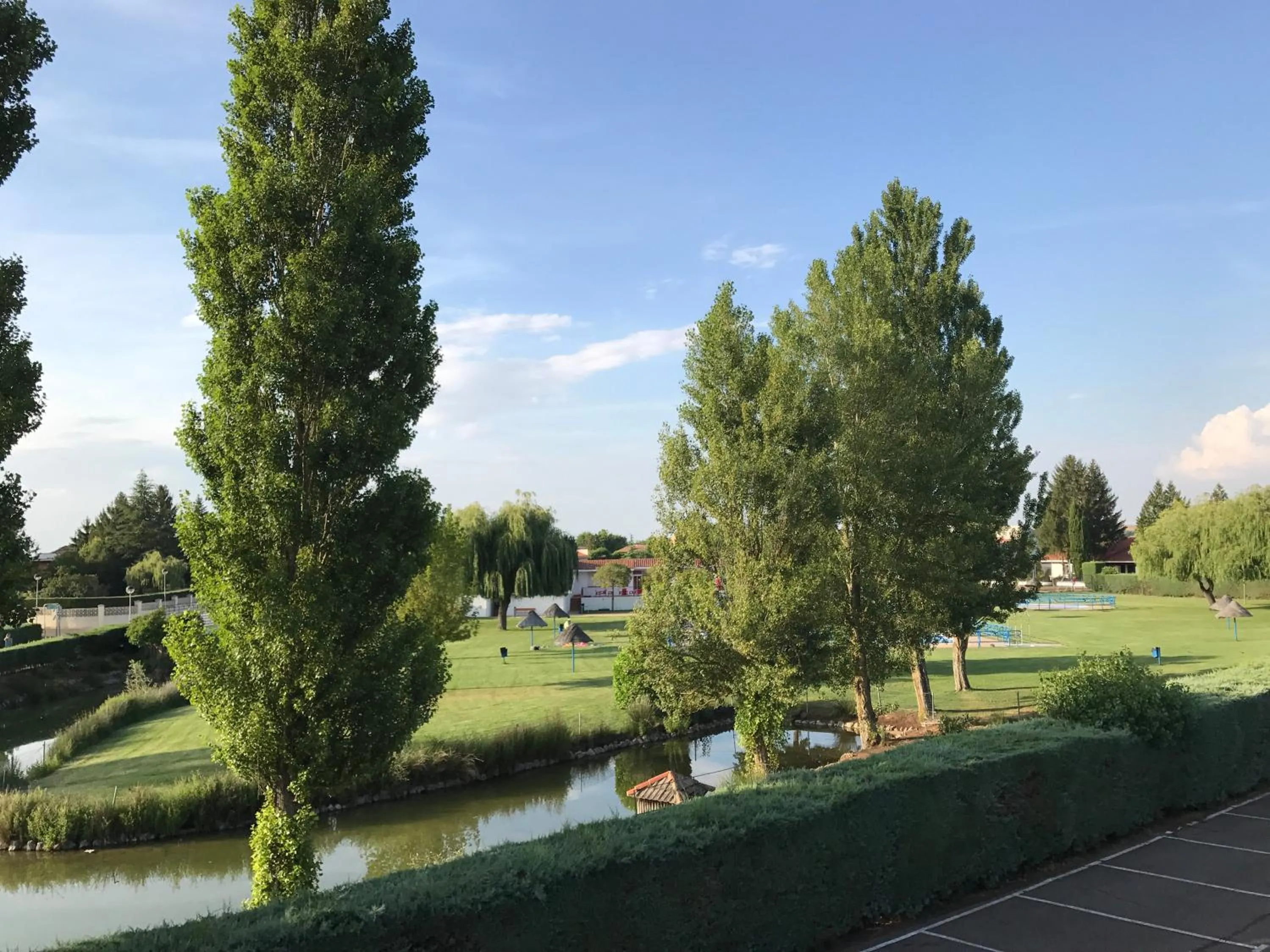 Lake view in Hotel Valjunco