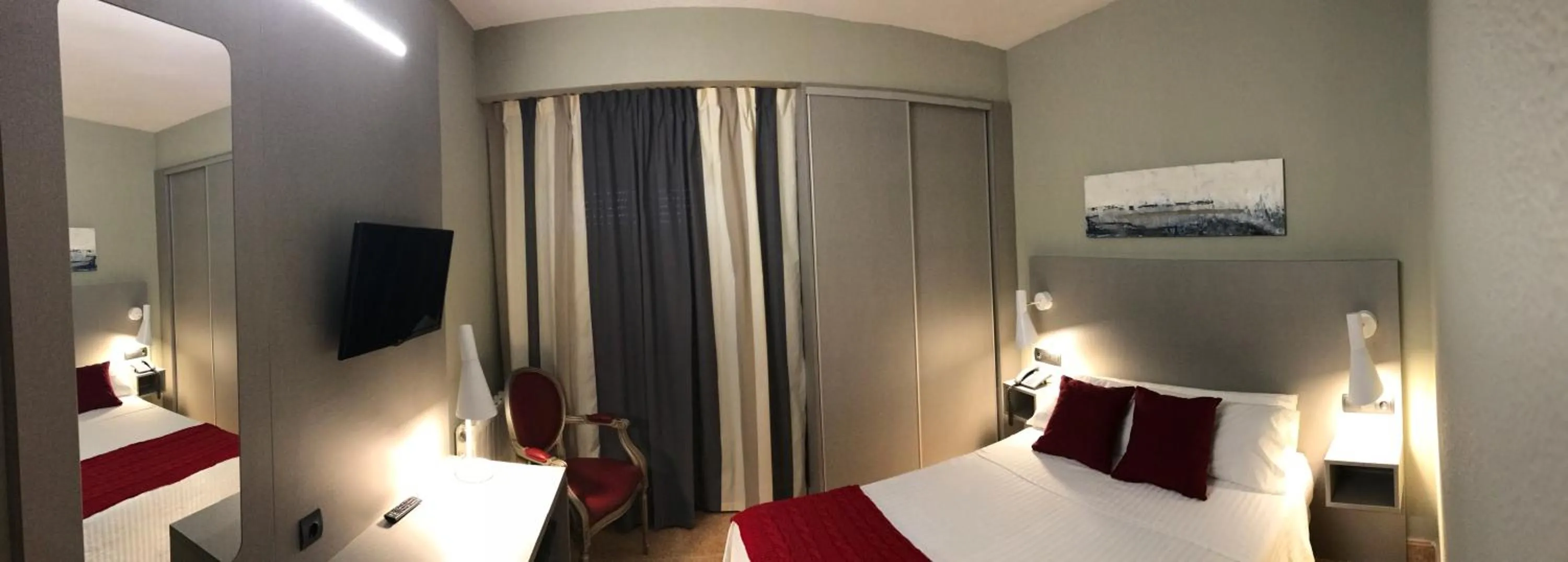 Photo of the whole room, Bed in Hotel Valjunco