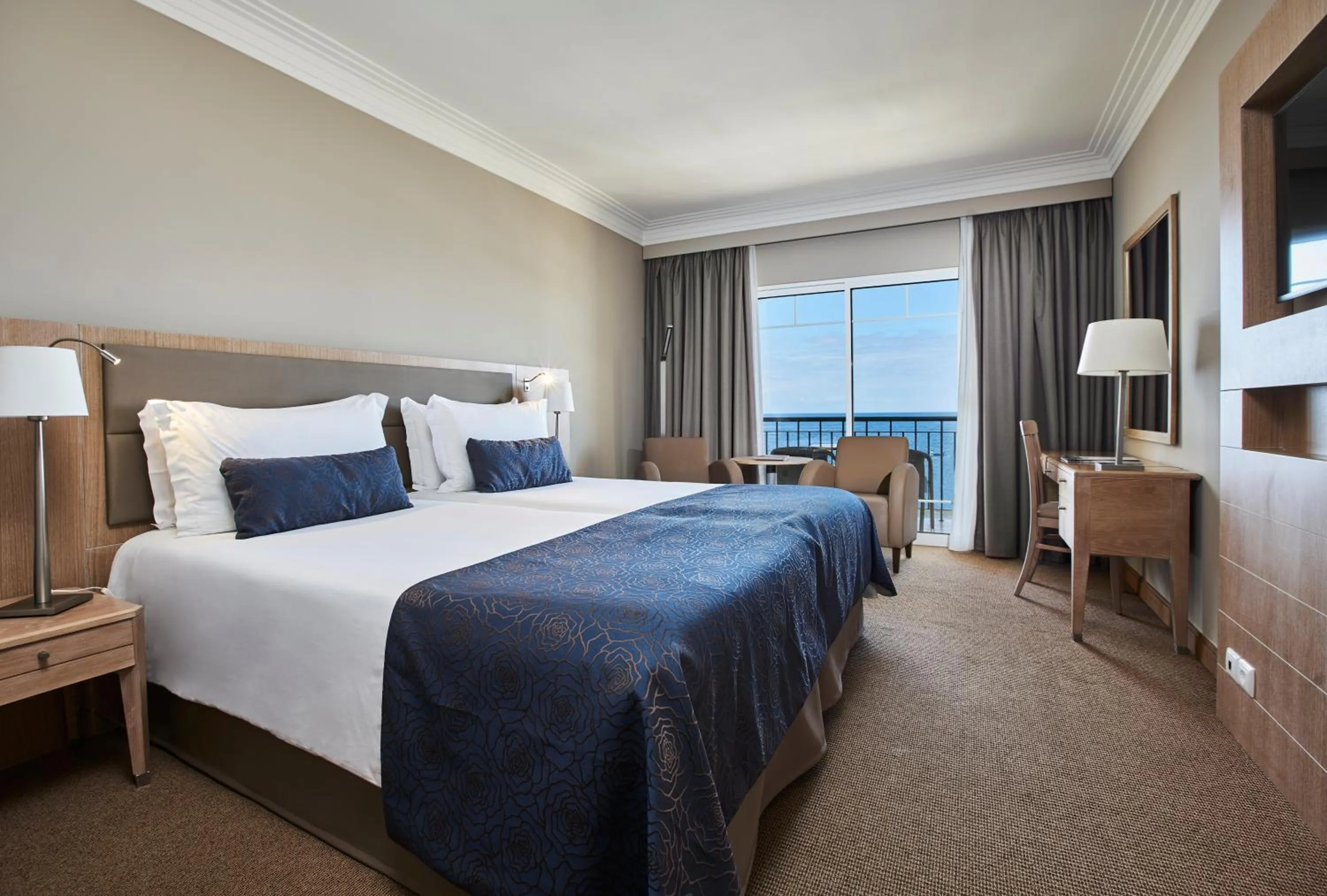 Bedroom, Bed in PortoBay Santa Maria - Adults Only