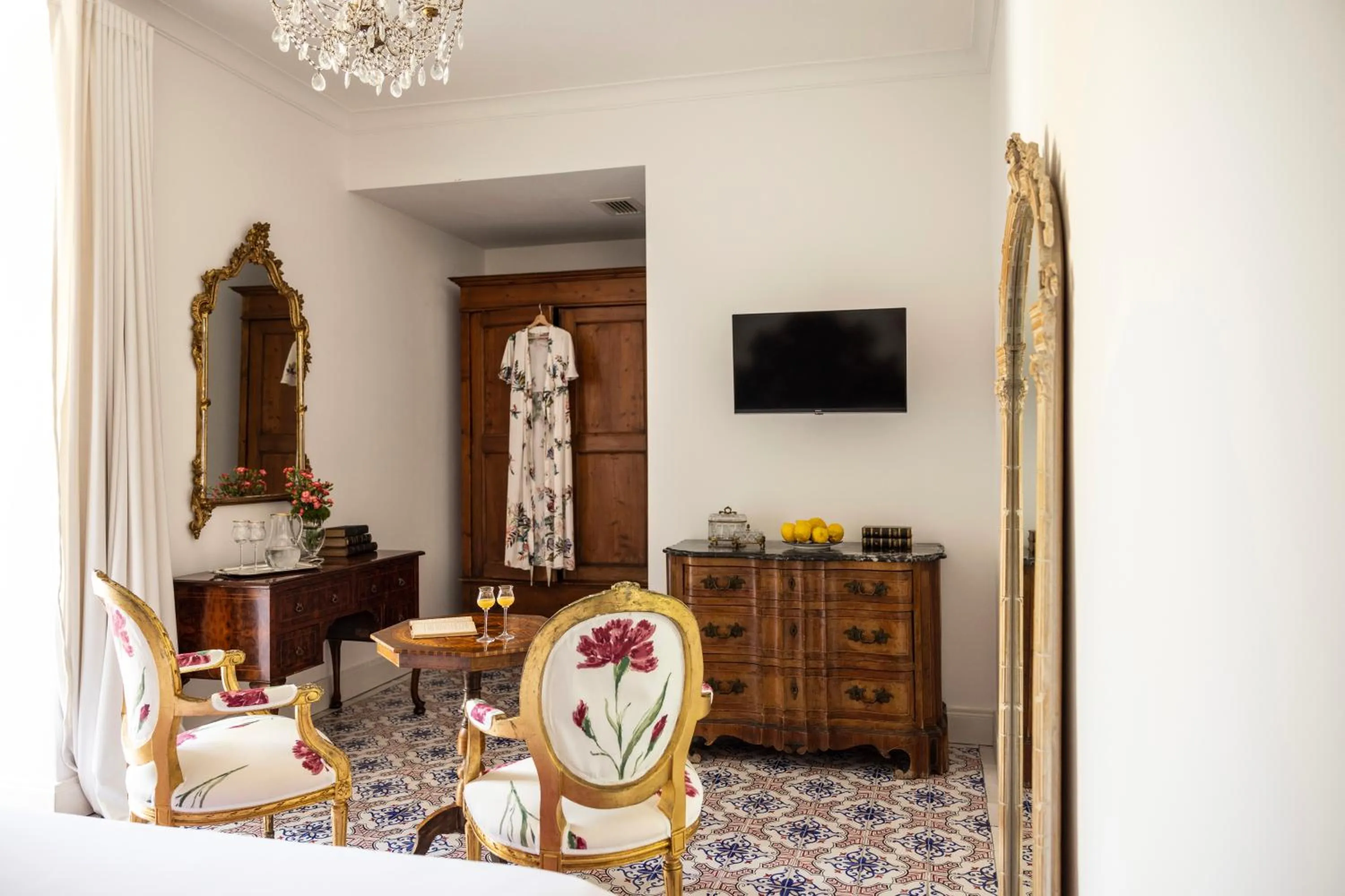 Photo of the whole room in Villa De Cillis Carafa