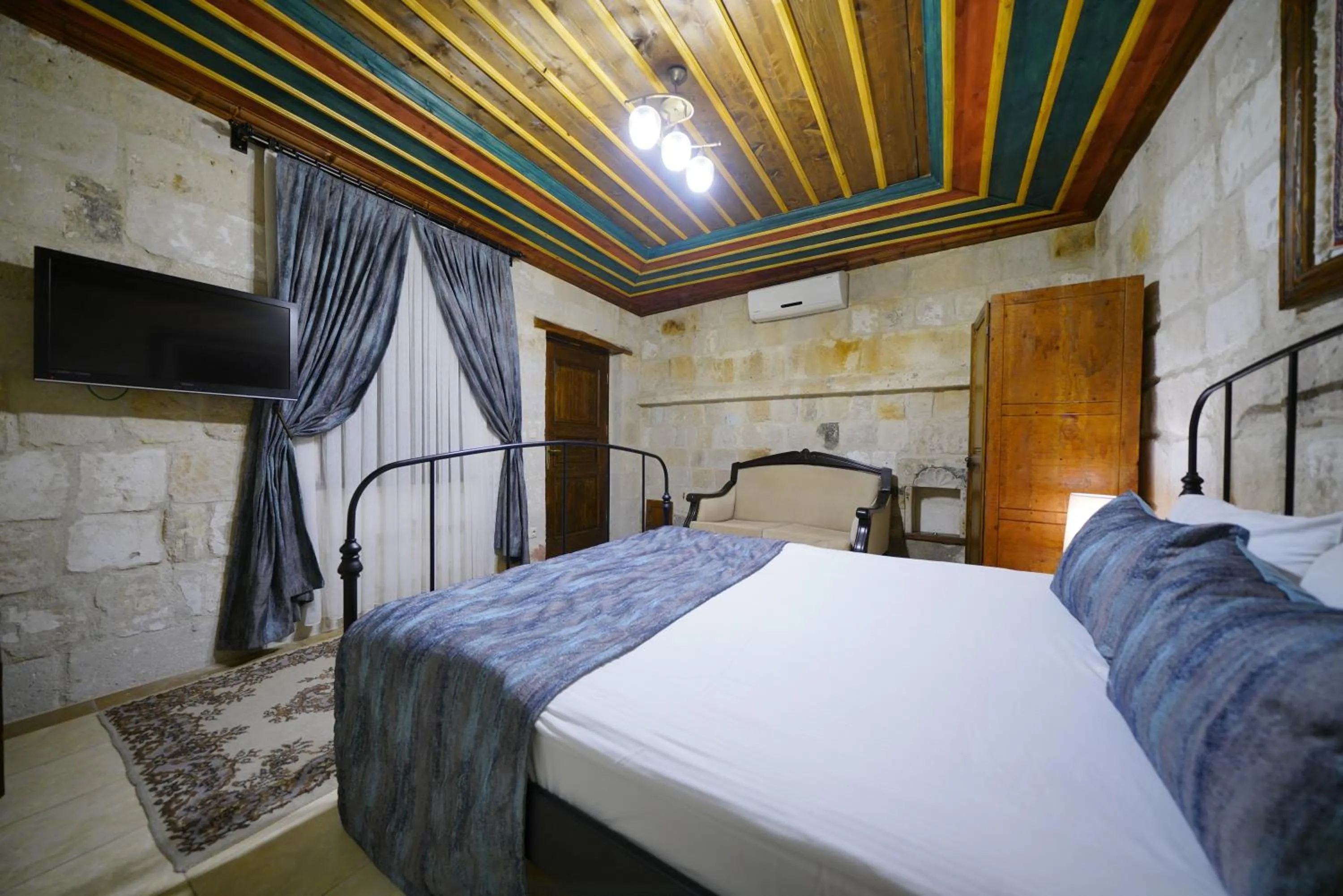 Massage, Bed in Doors Of Cappadocia Special Cave Hotel