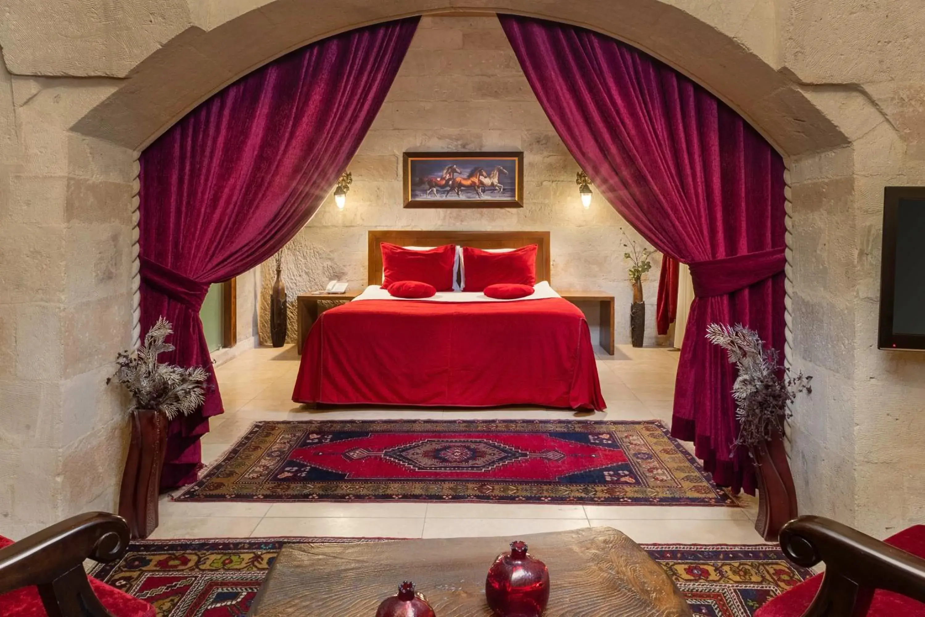 Queen Room with Spa Bath in Doors Of Cappadocia Special Cave Hotel Queen Room with Spa Bath in Doors Of Cappadocia Special Cave Hotel