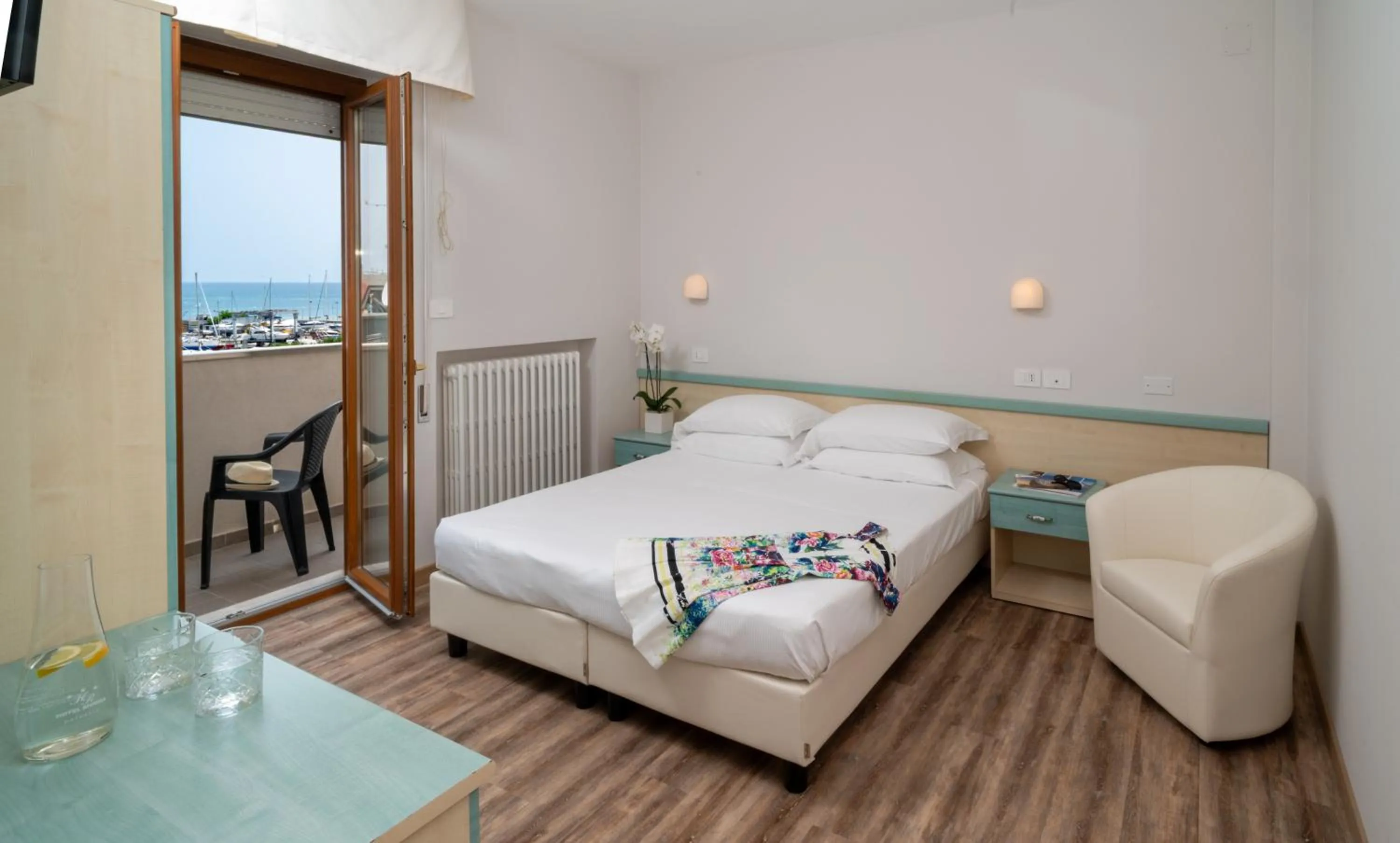 Bed in Hotel Riviera