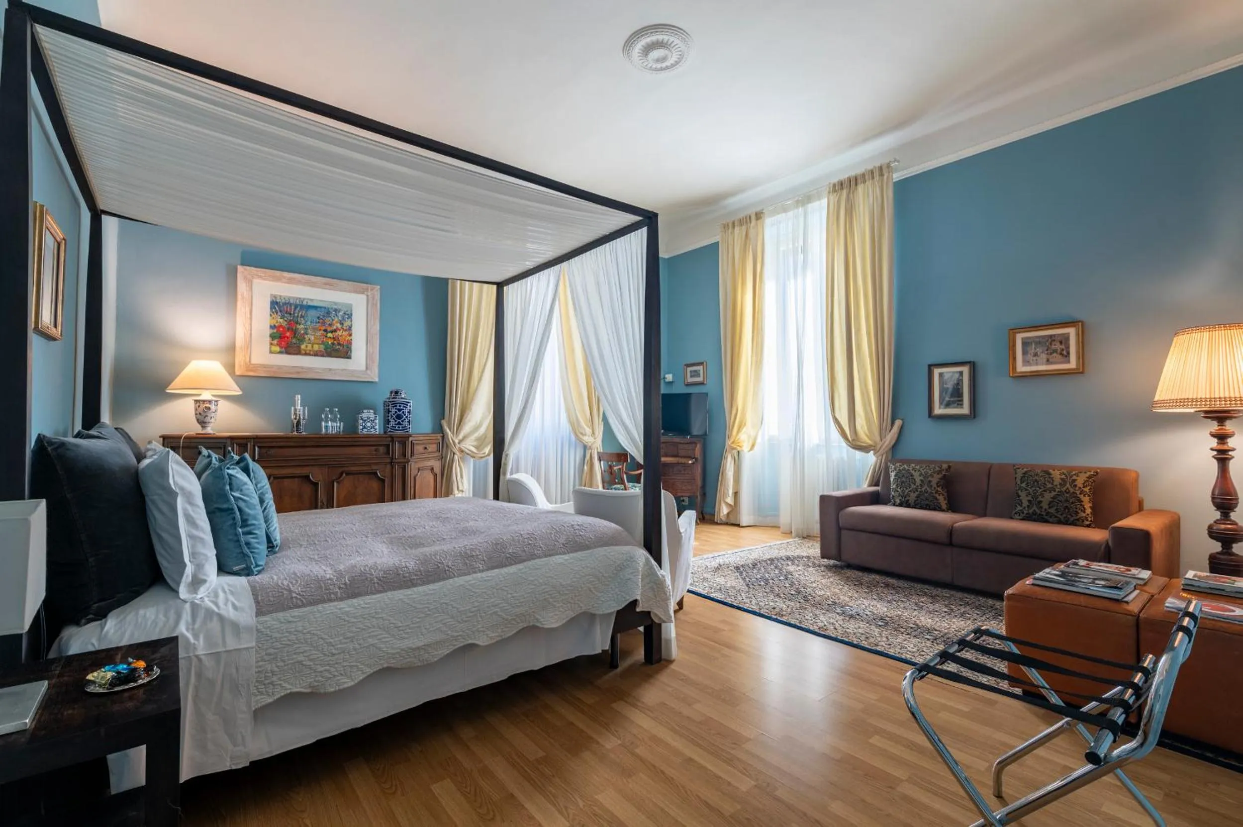 Bedroom, Bed in Opera Boutique B&B