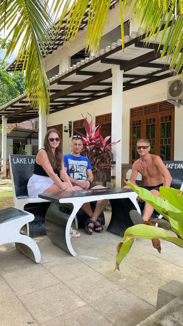 Lake Lane Guest Rest