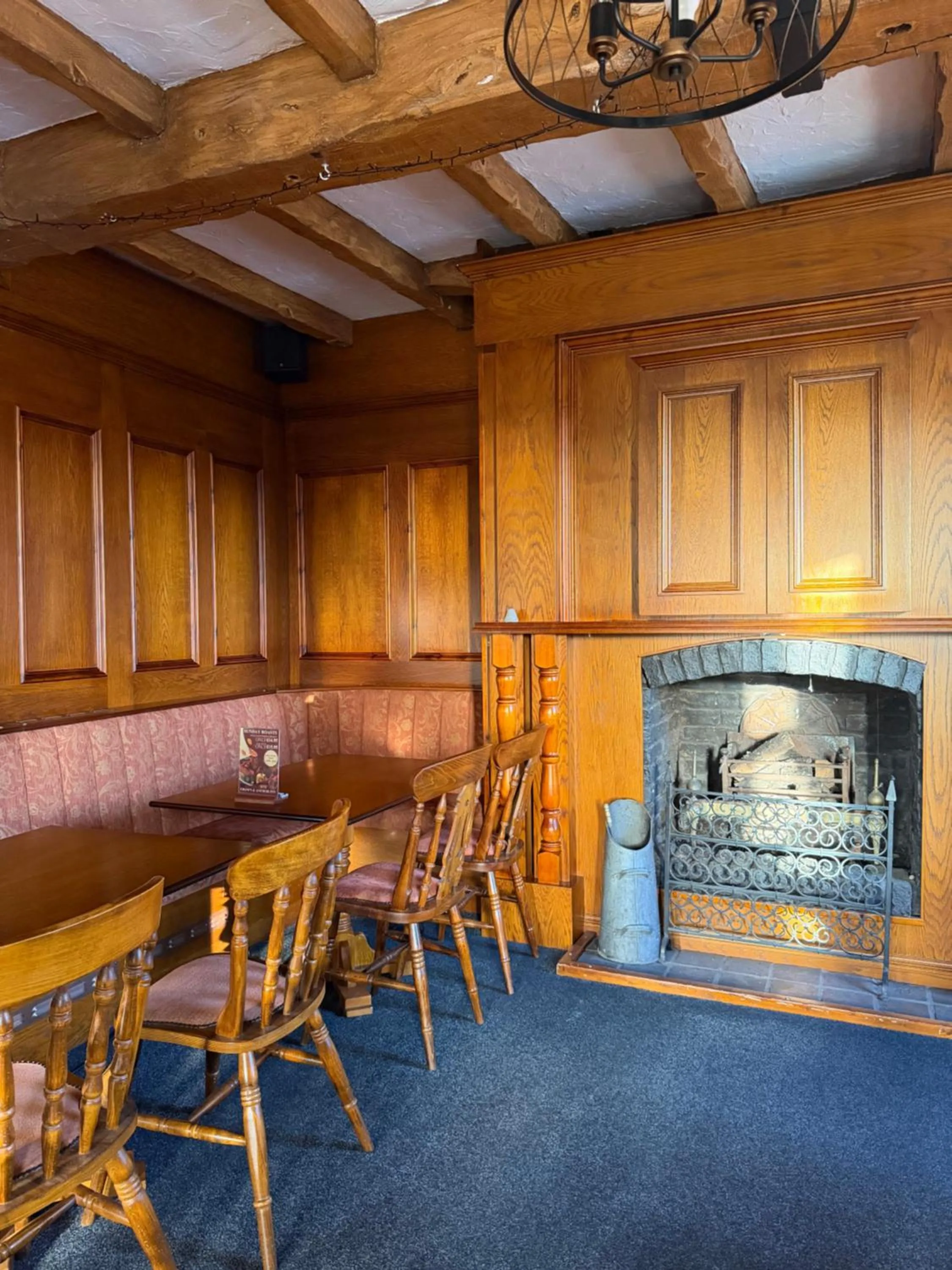 Property building in Crown & Anchor Inn