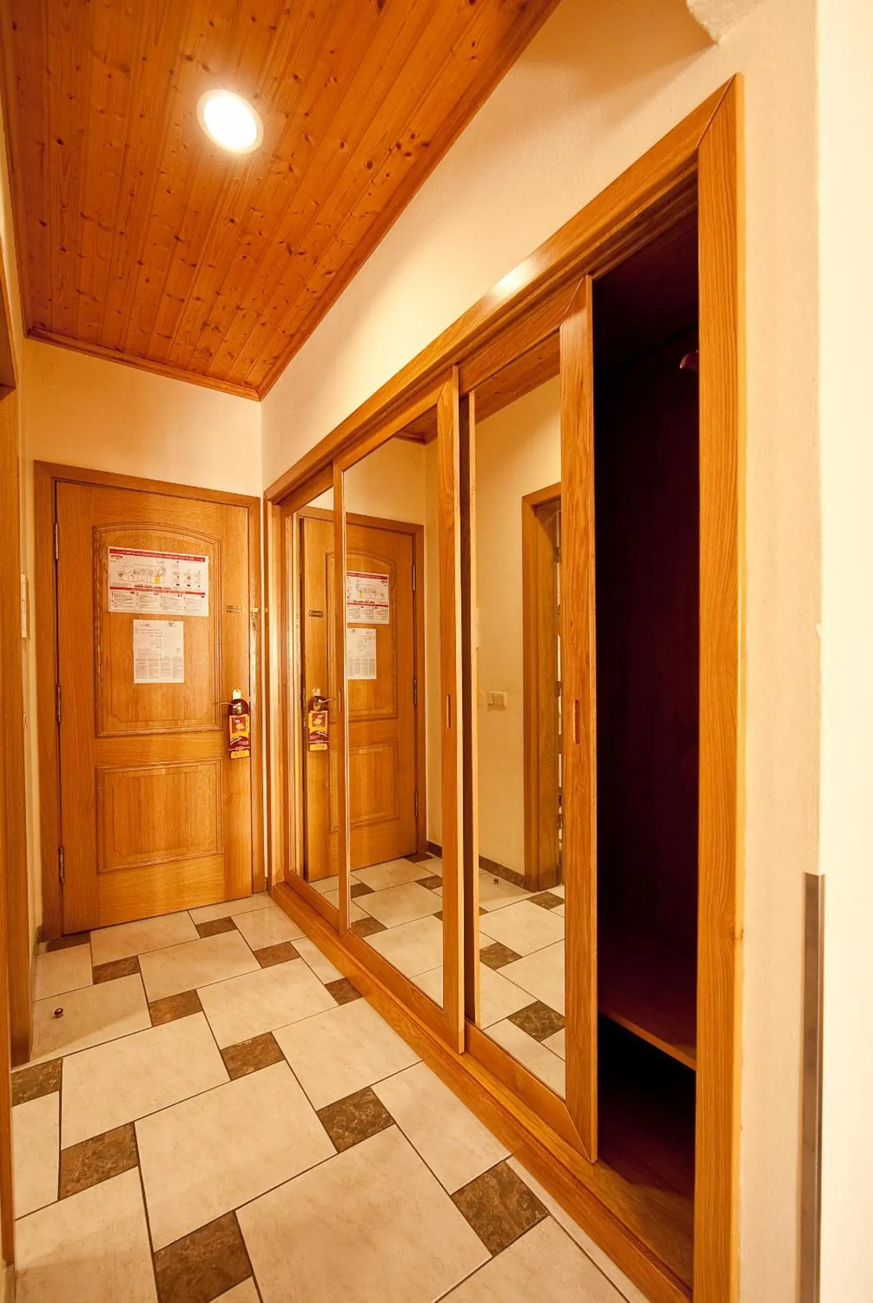 Twin Room in Hospedaria Frangaria Twin Room in Hospedaria Frangaria