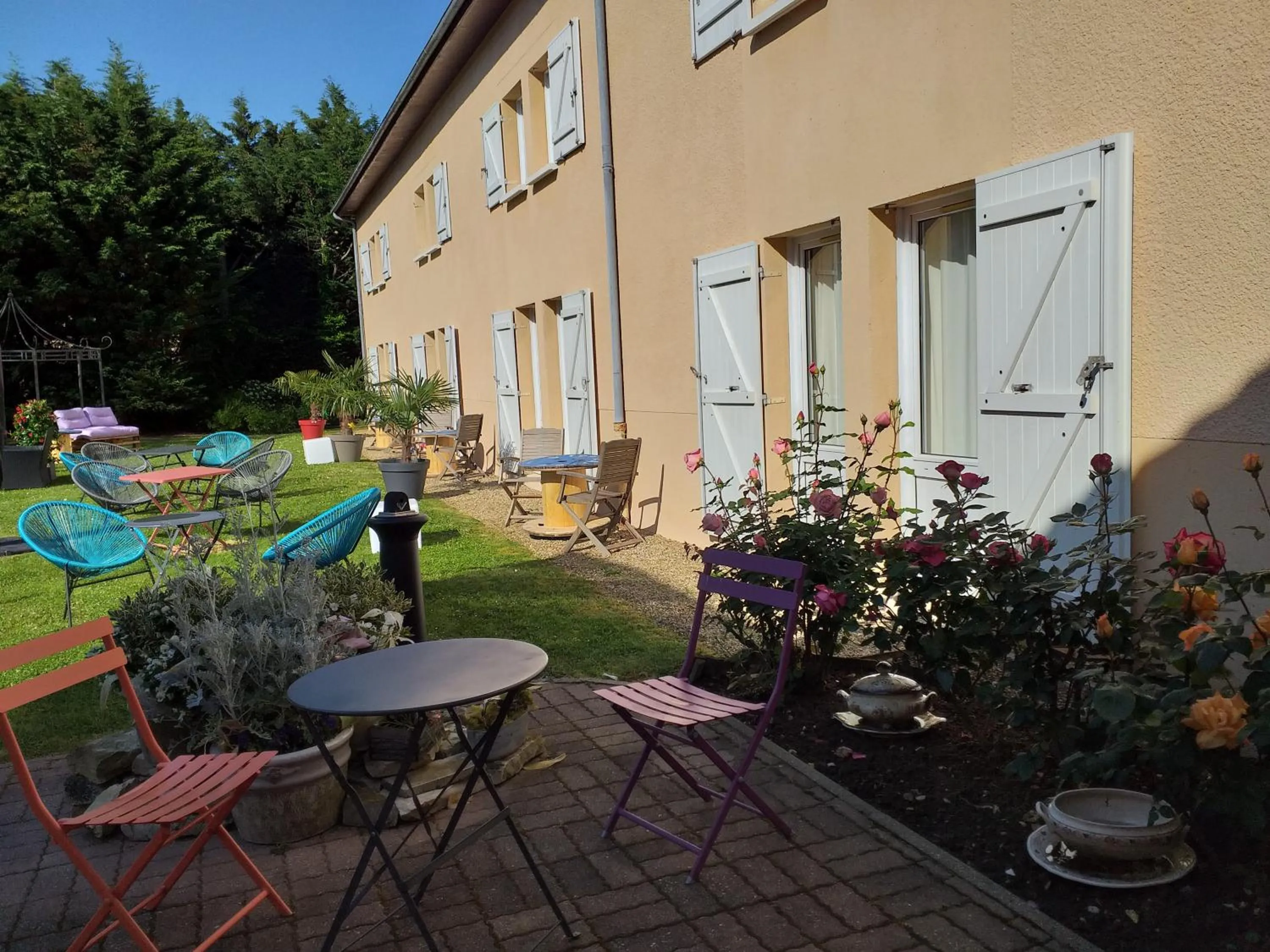 Day in Hôtel Nell - Axelle - Maison Tassoni