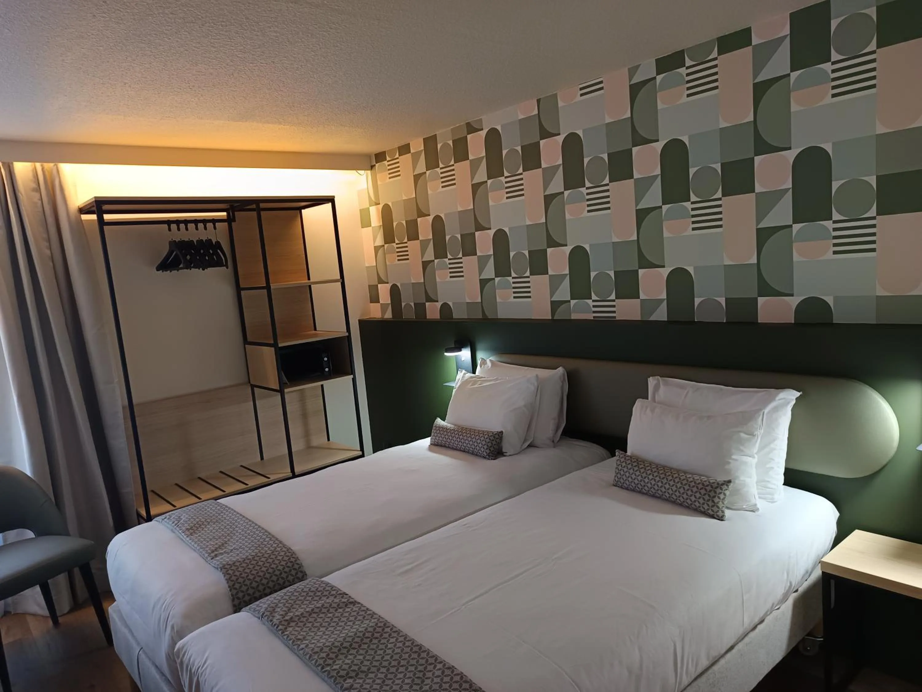 Bedroom, Bed in Hôtel Nell - Axelle - Maison Tassoni