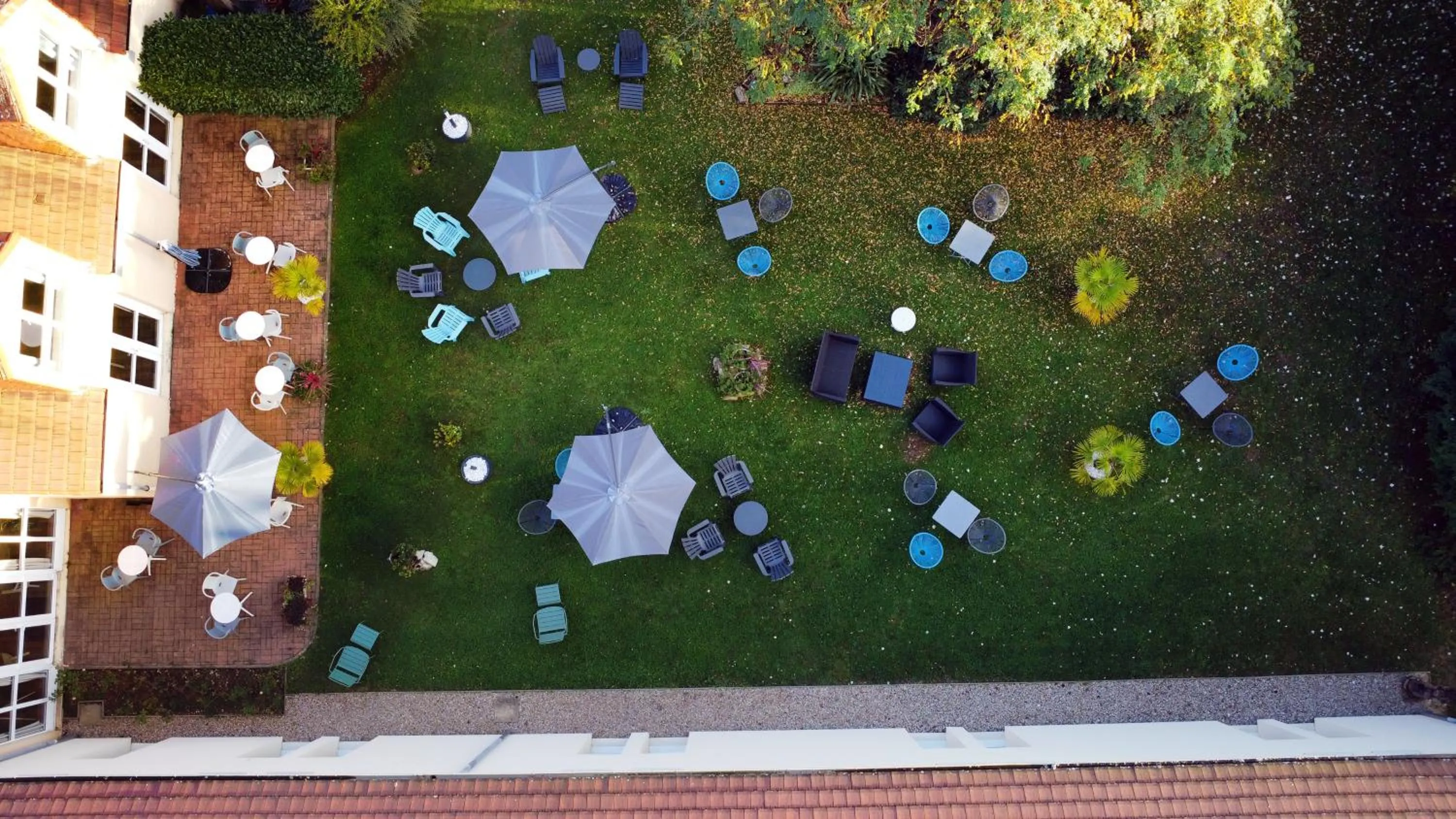 Garden in Hôtel Nell - Axelle - Maison Tassoni