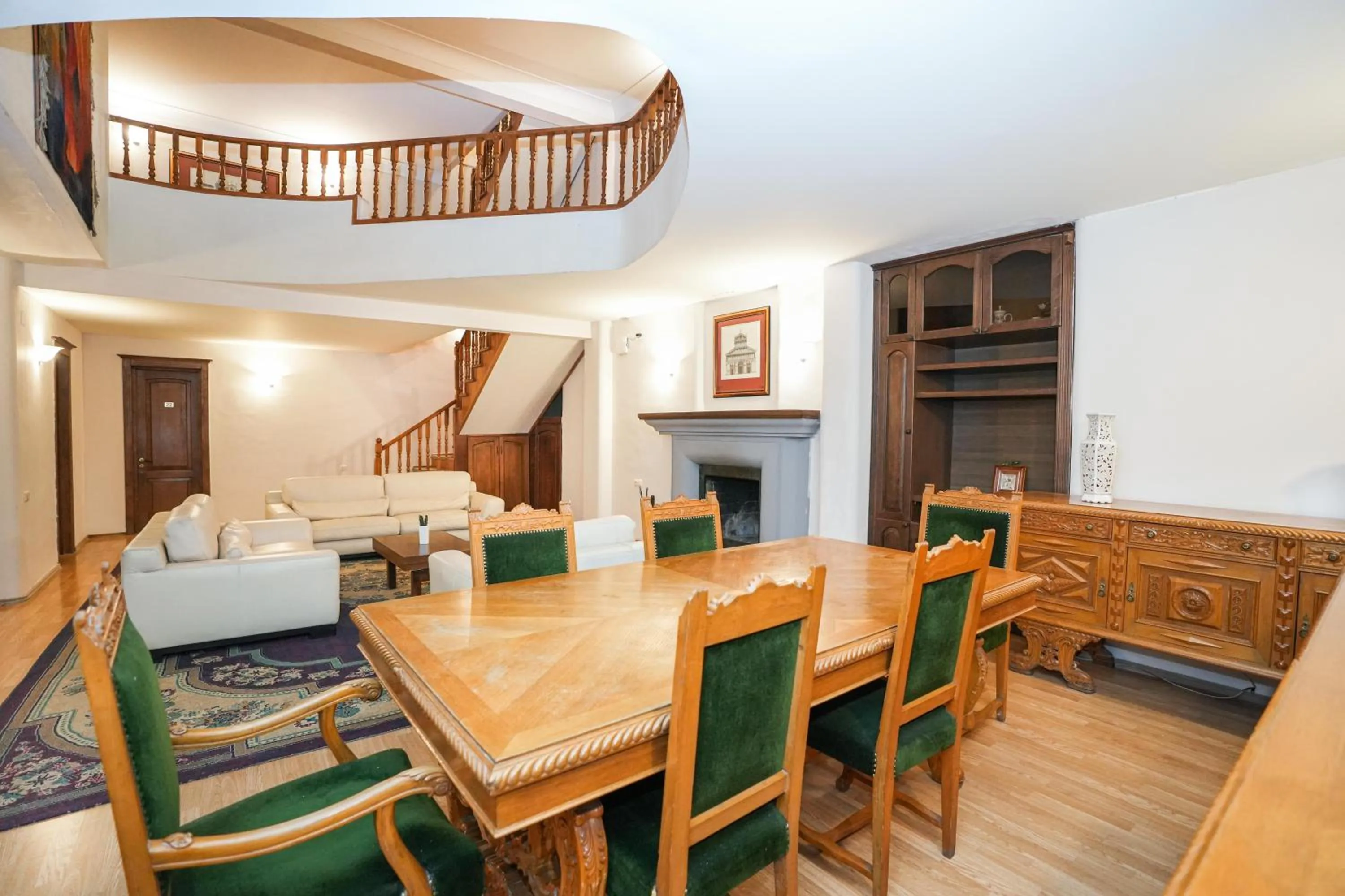 Living room in Beaumonde Hotel Tbilisi