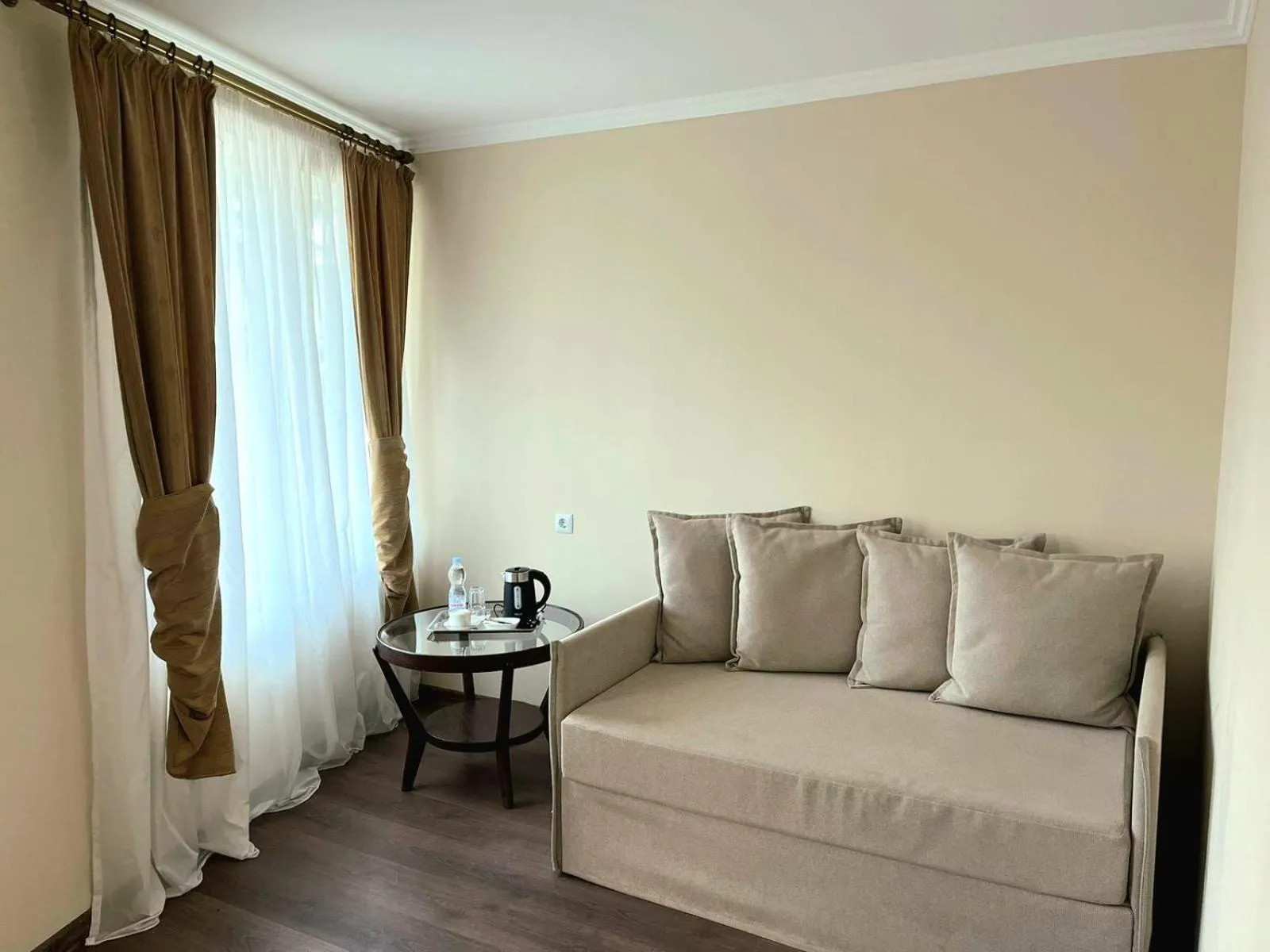 Coffee/tea facilities in Beaumonde Hotel Tbilisi