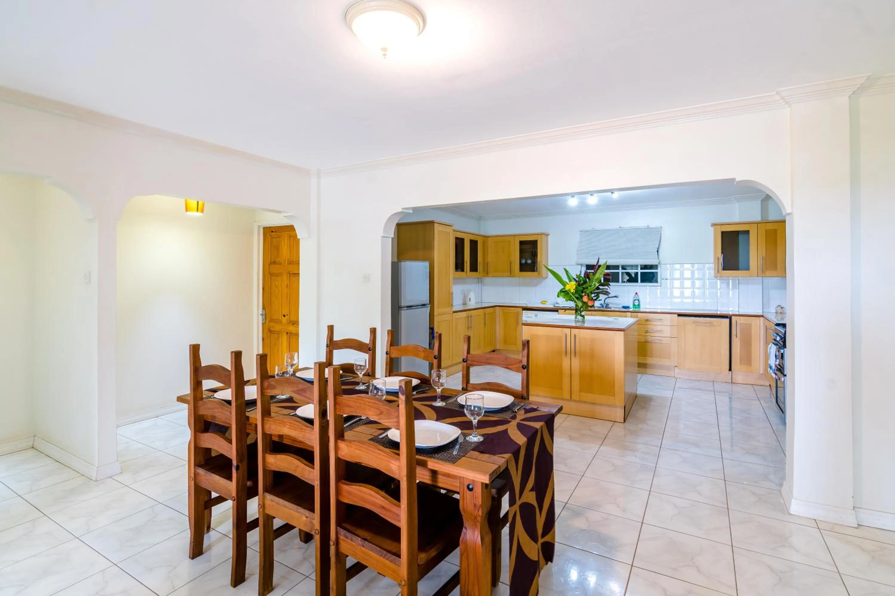 Dining area in Woburn Villas