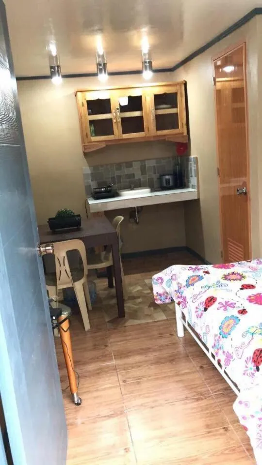 Bed in 25th RESIDENCES- LACSON BACOLOD