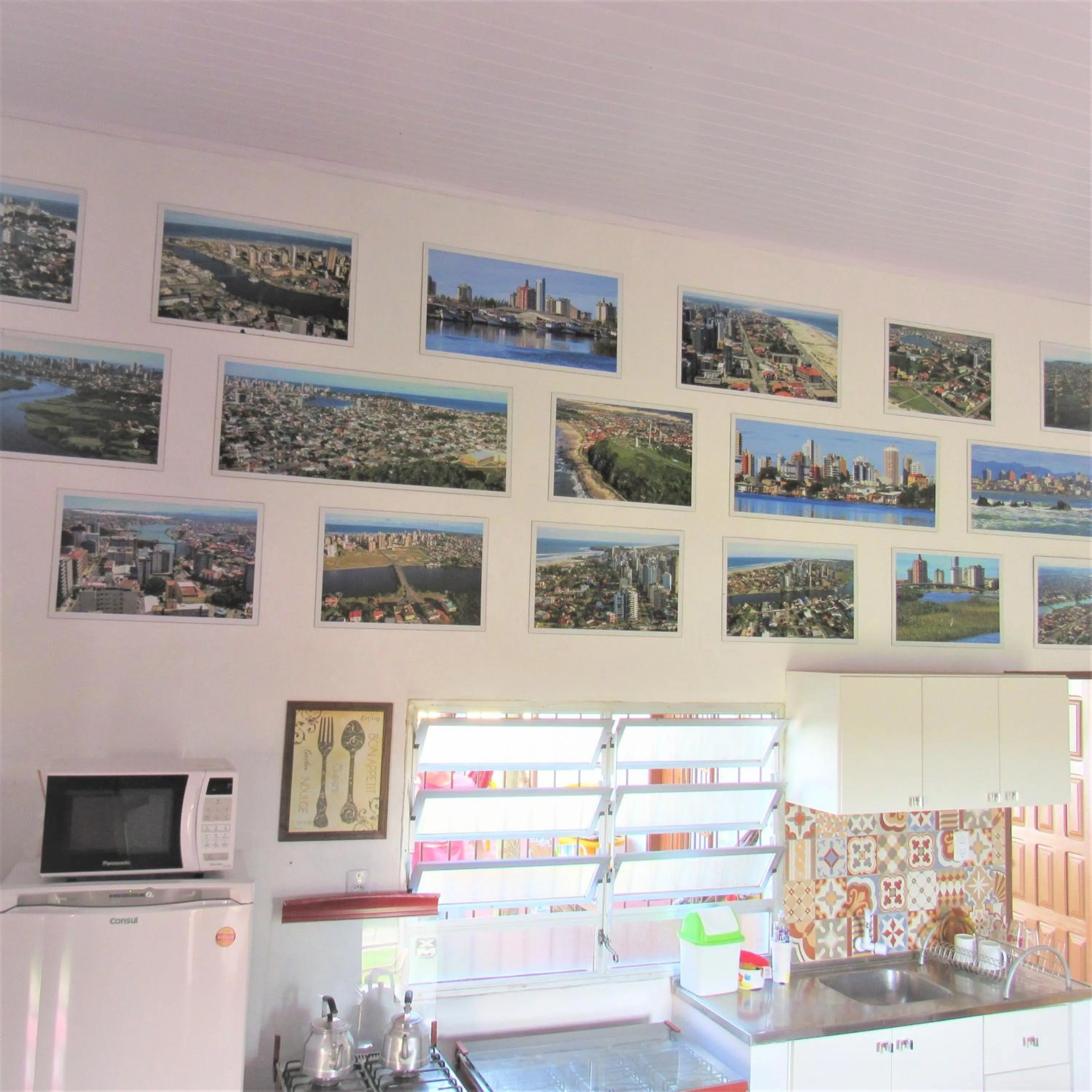 Kitchen or kitchenette in Pousada Torre do Meio