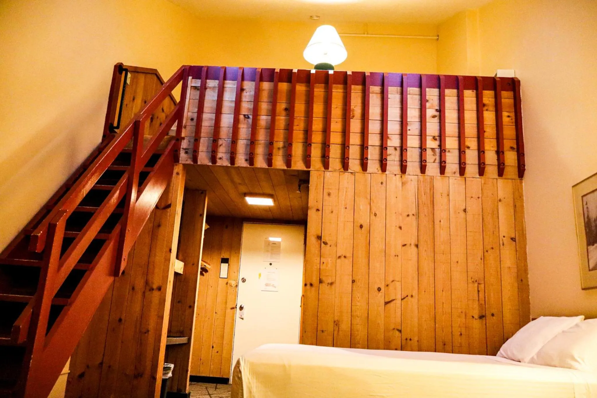 Photo of the whole room, Bed in Snowy Owl Inn