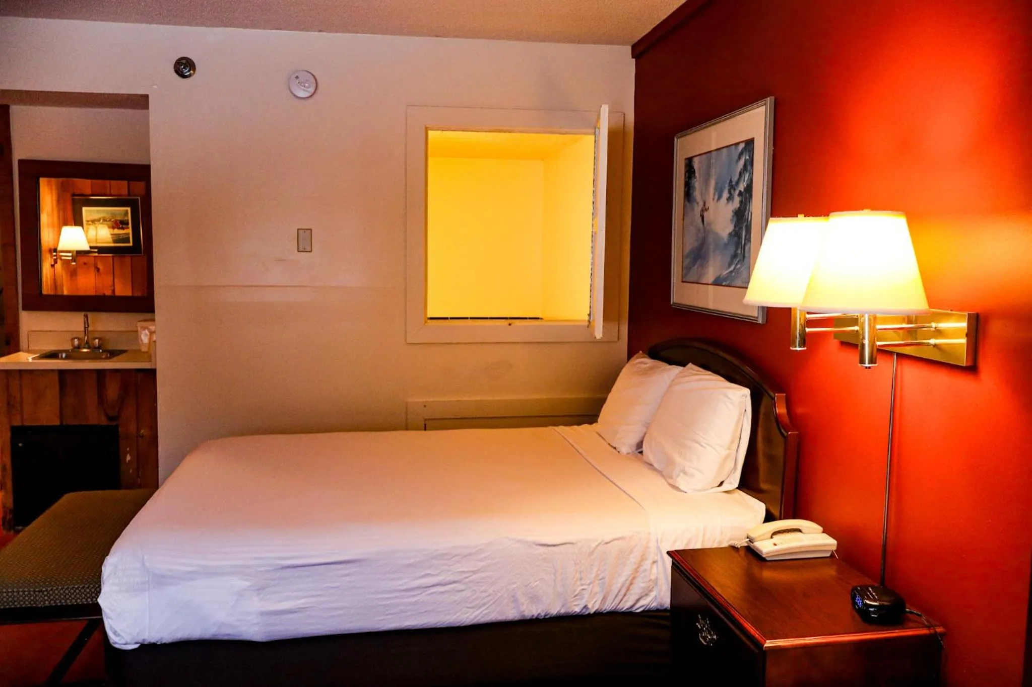 Bed in Snowy Owl Inn