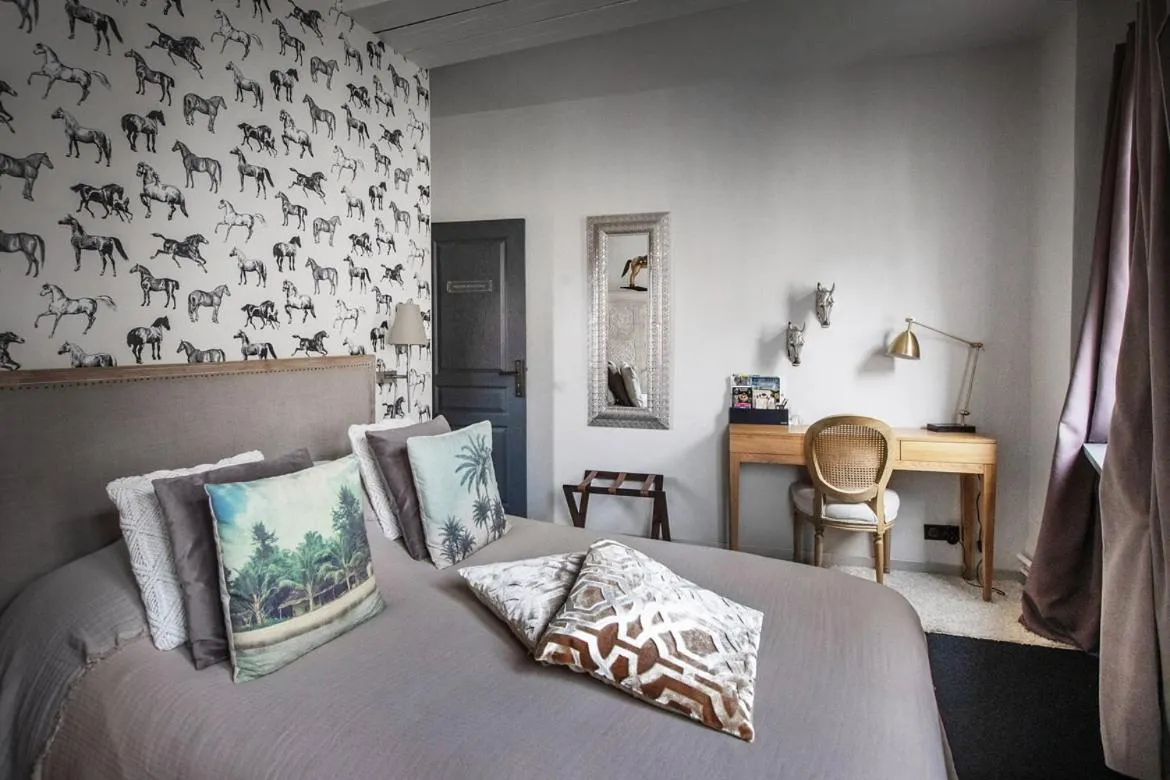 Photo of the whole room, Bed in LA BELLÊME BLEUE