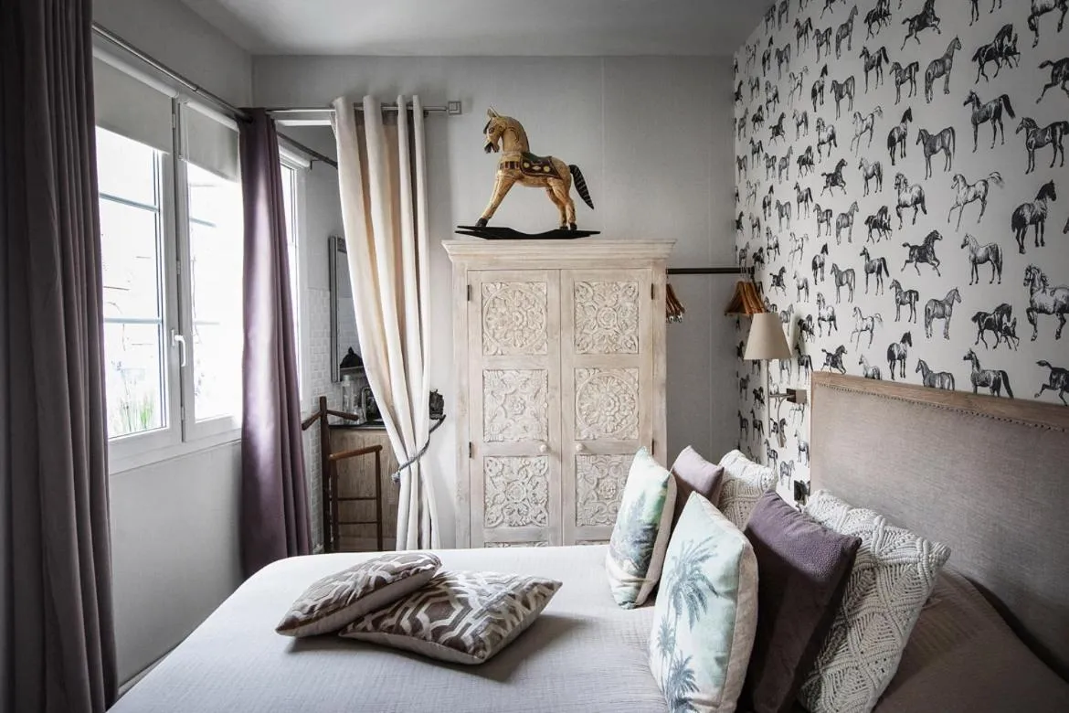 Photo of the whole room, Bed in LA BELLÊME BLEUE