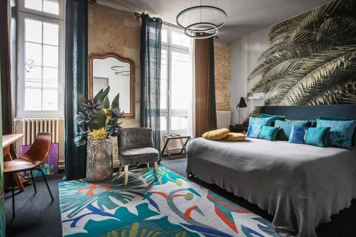 Photo of the whole room, Bed in LA BELLÊME BLEUE