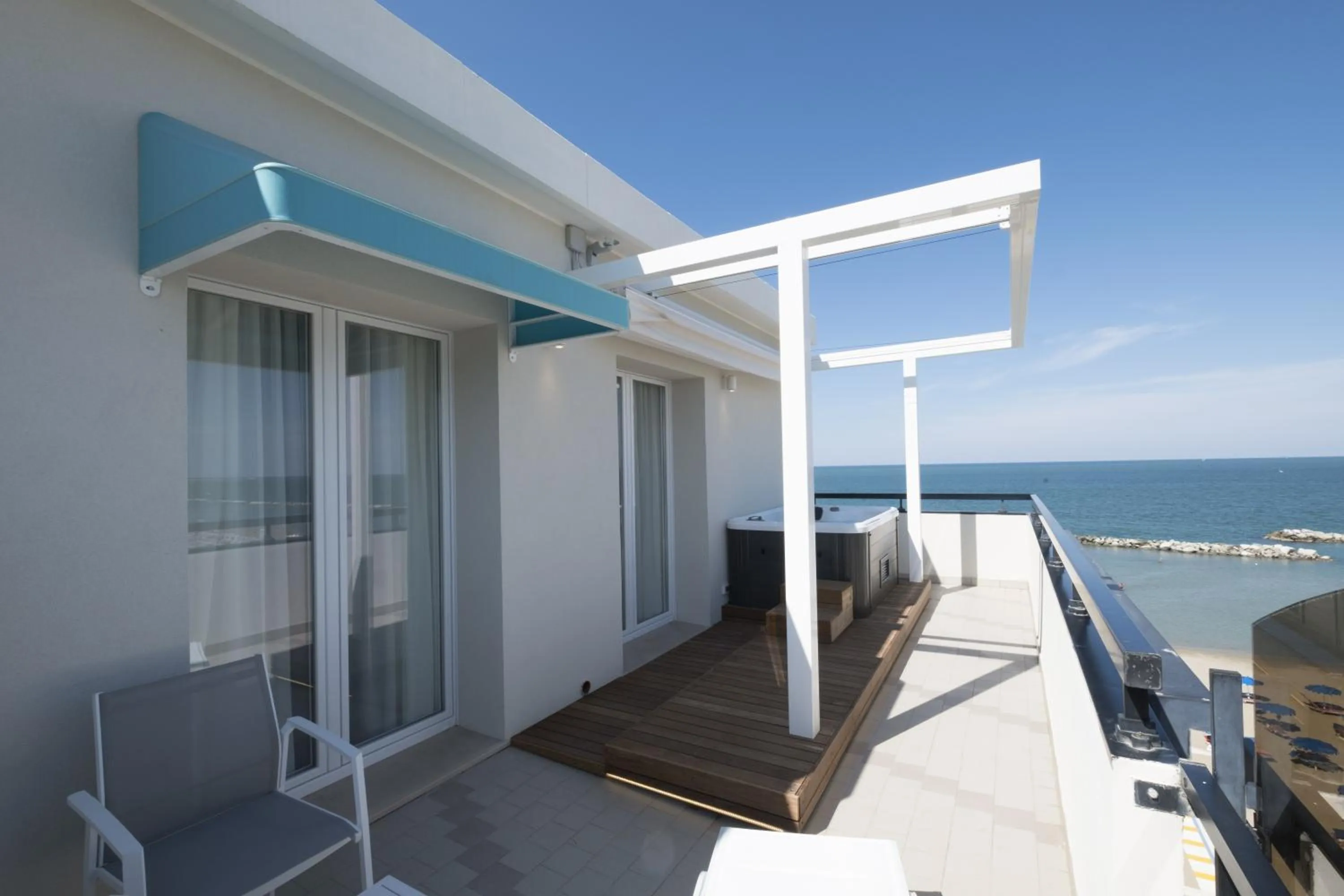 Hot Tub in Hotel Baia