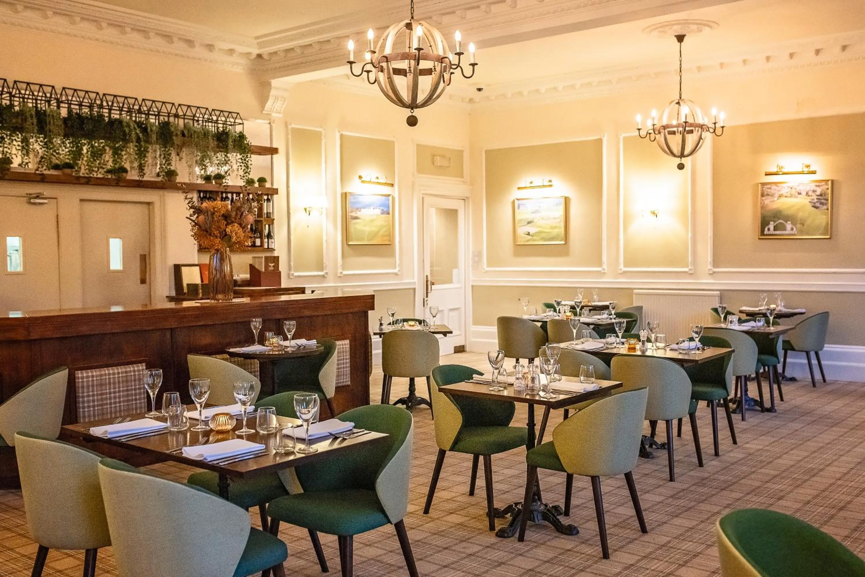 Restaurant/places to eat in Glenesk Hotel