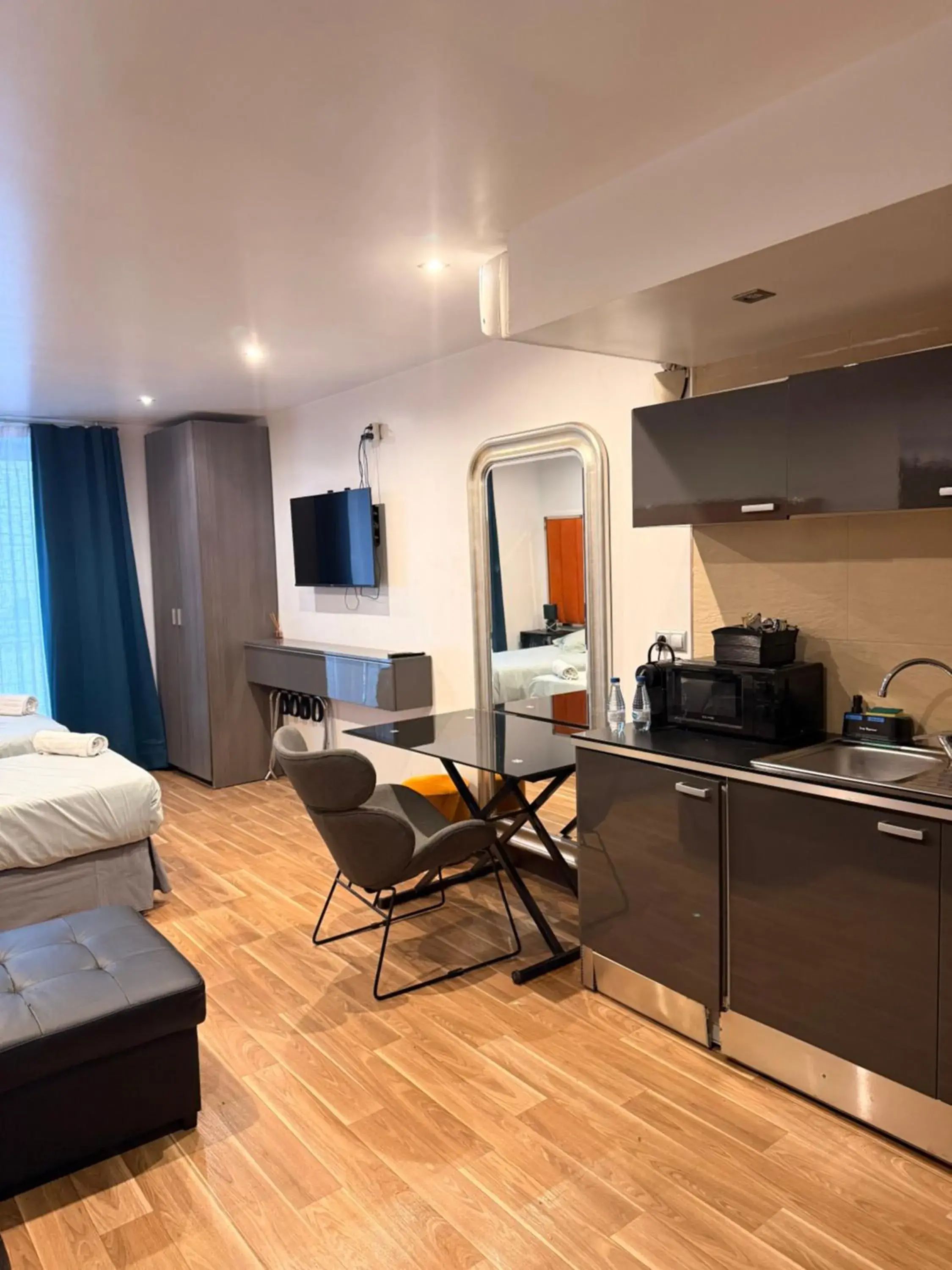 Studio Apartment - single occupancy in Concept Suites Studio Apartment - single occupancy in Concept Suites