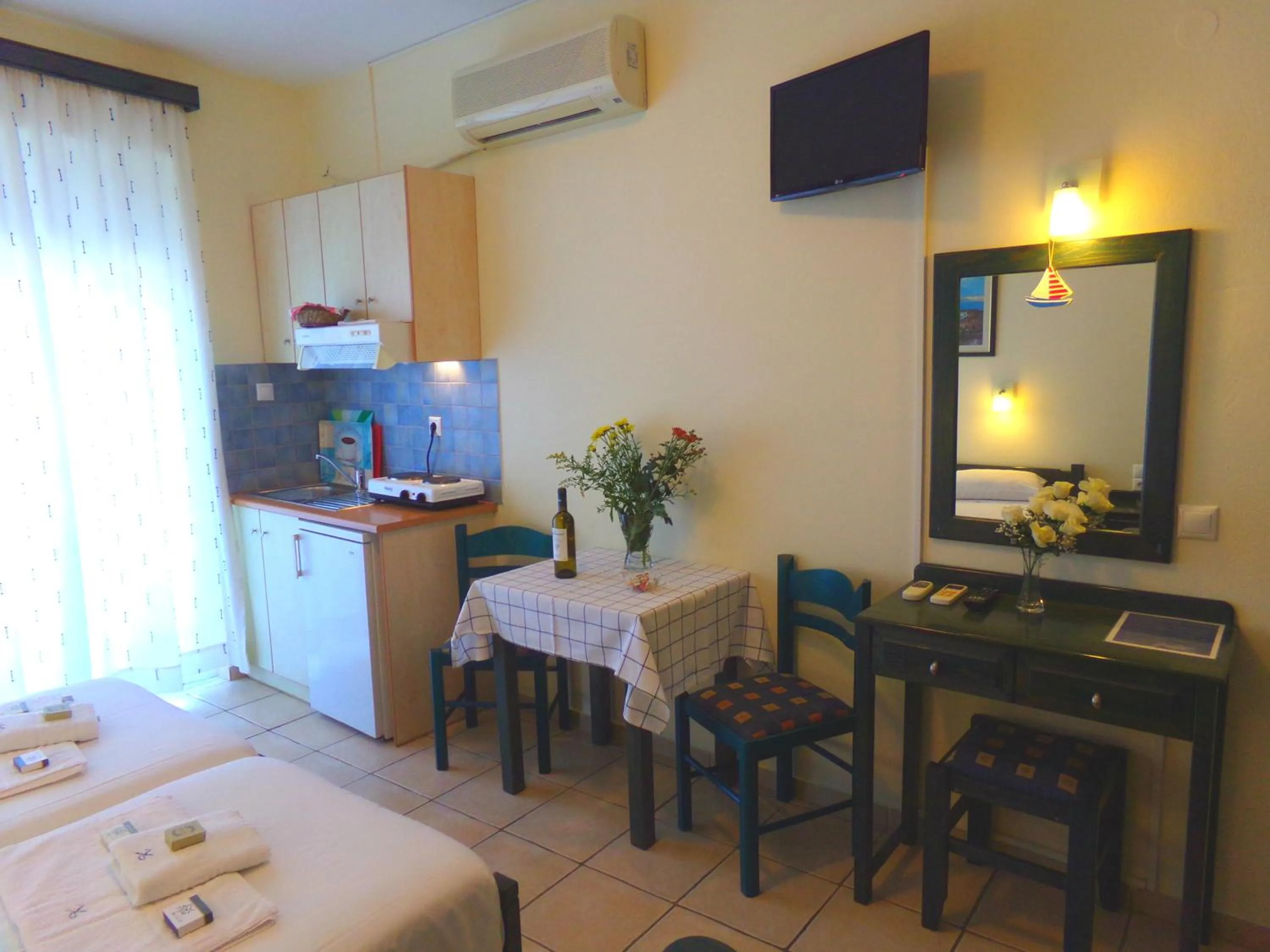 TV and multimedia in Katerina Seaside Studios