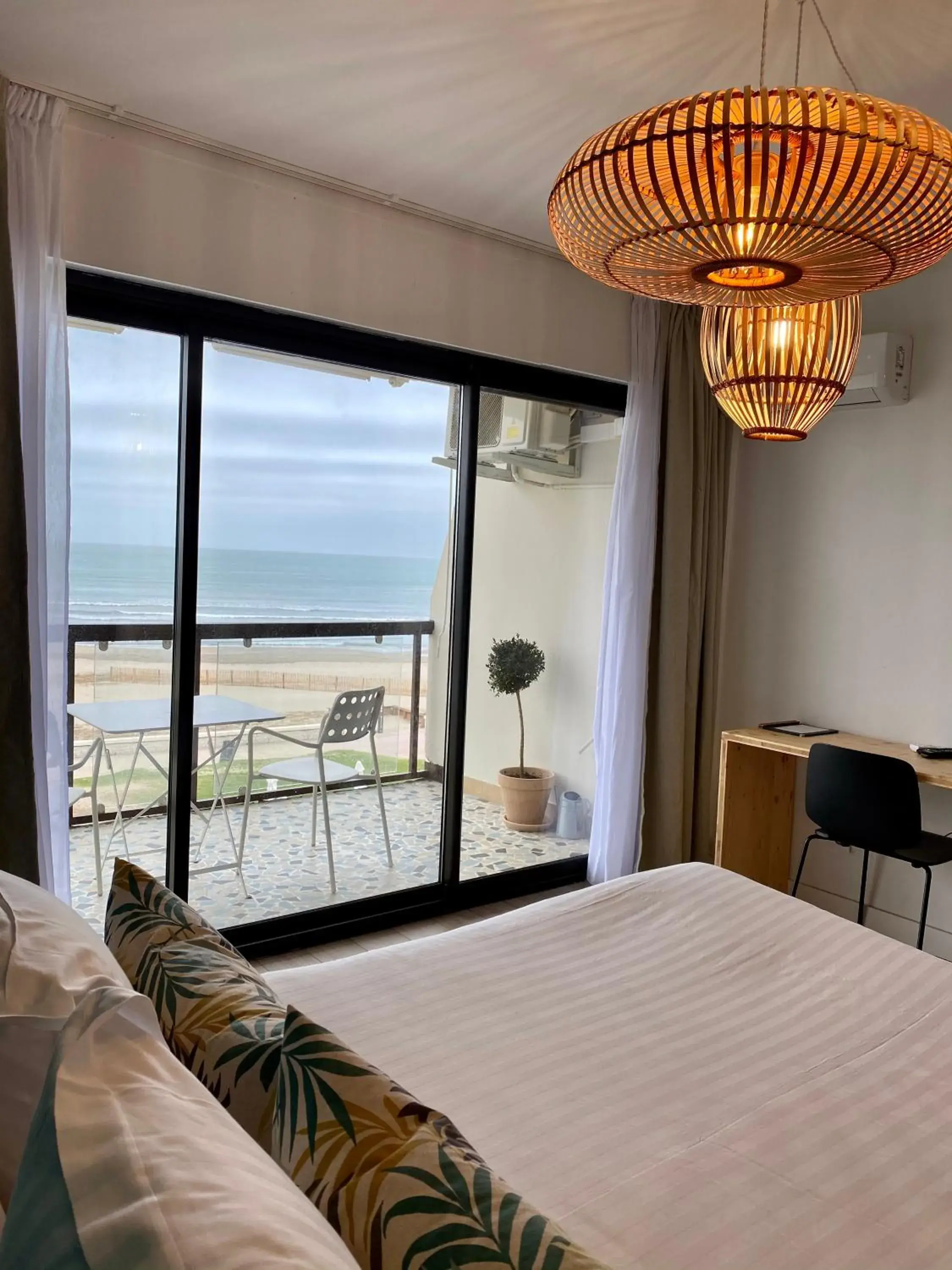 Sea view, Bed in Hôtel Café Miramar Sea view, Bed in Hôtel Café Miramar