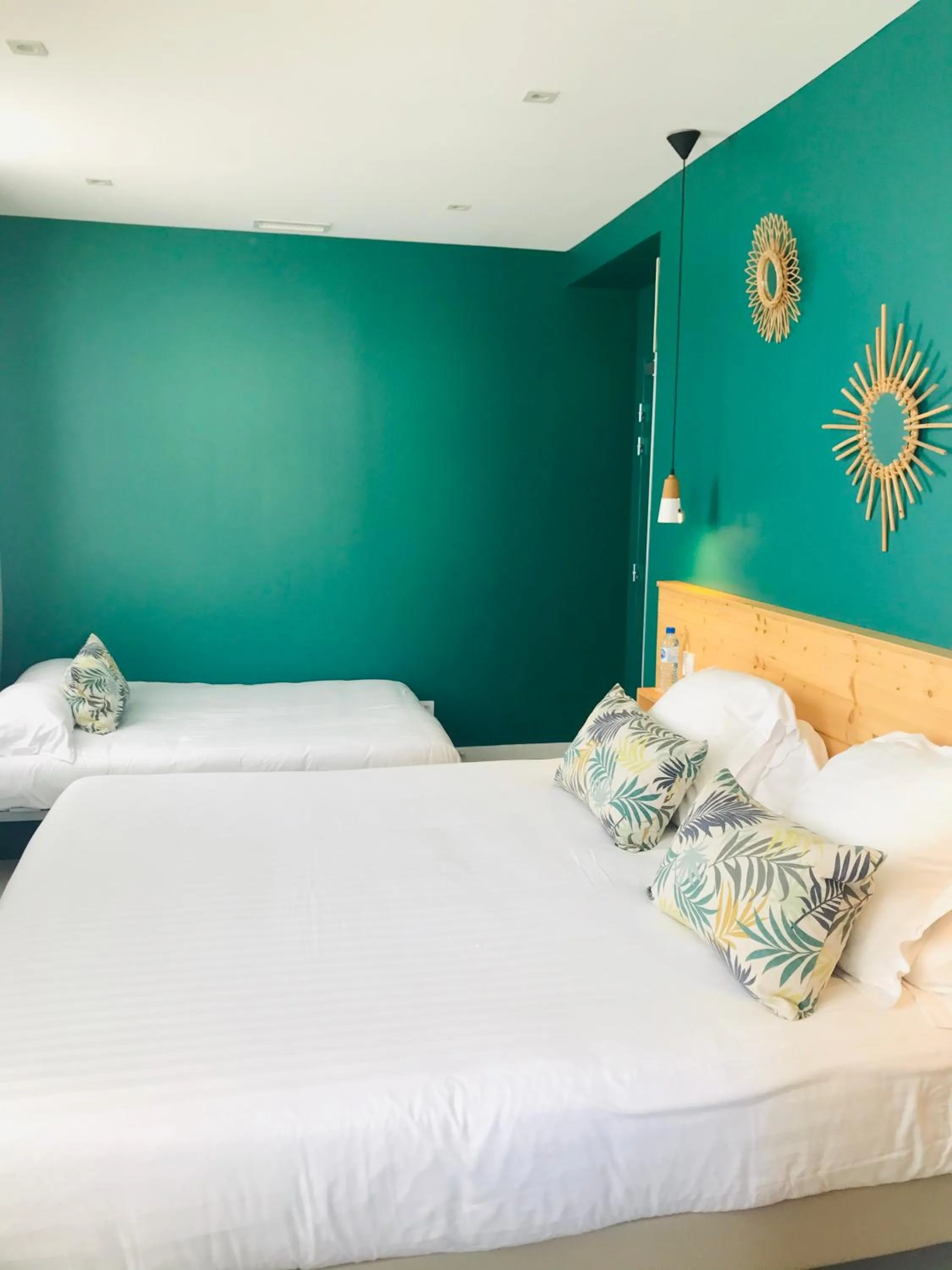 Bed in Hôtel Café Miramar