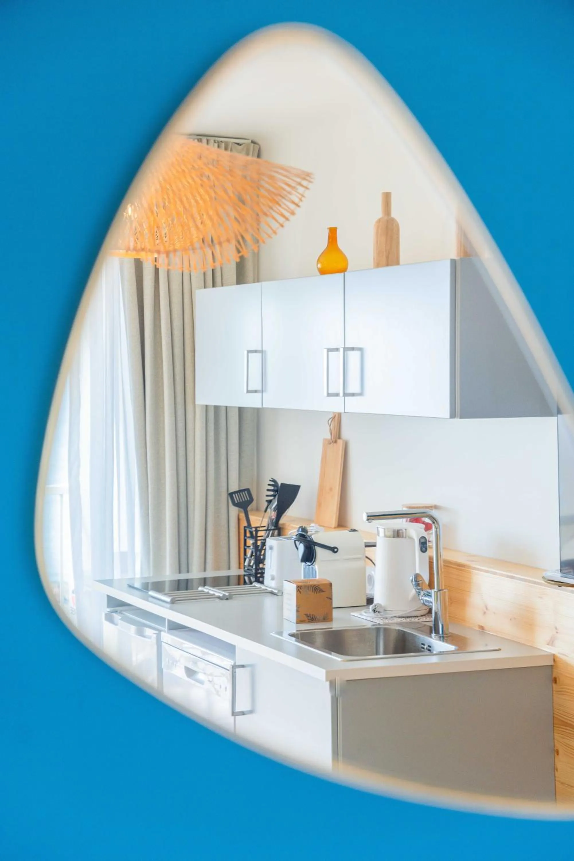 Spring in Hôtel Café Miramar