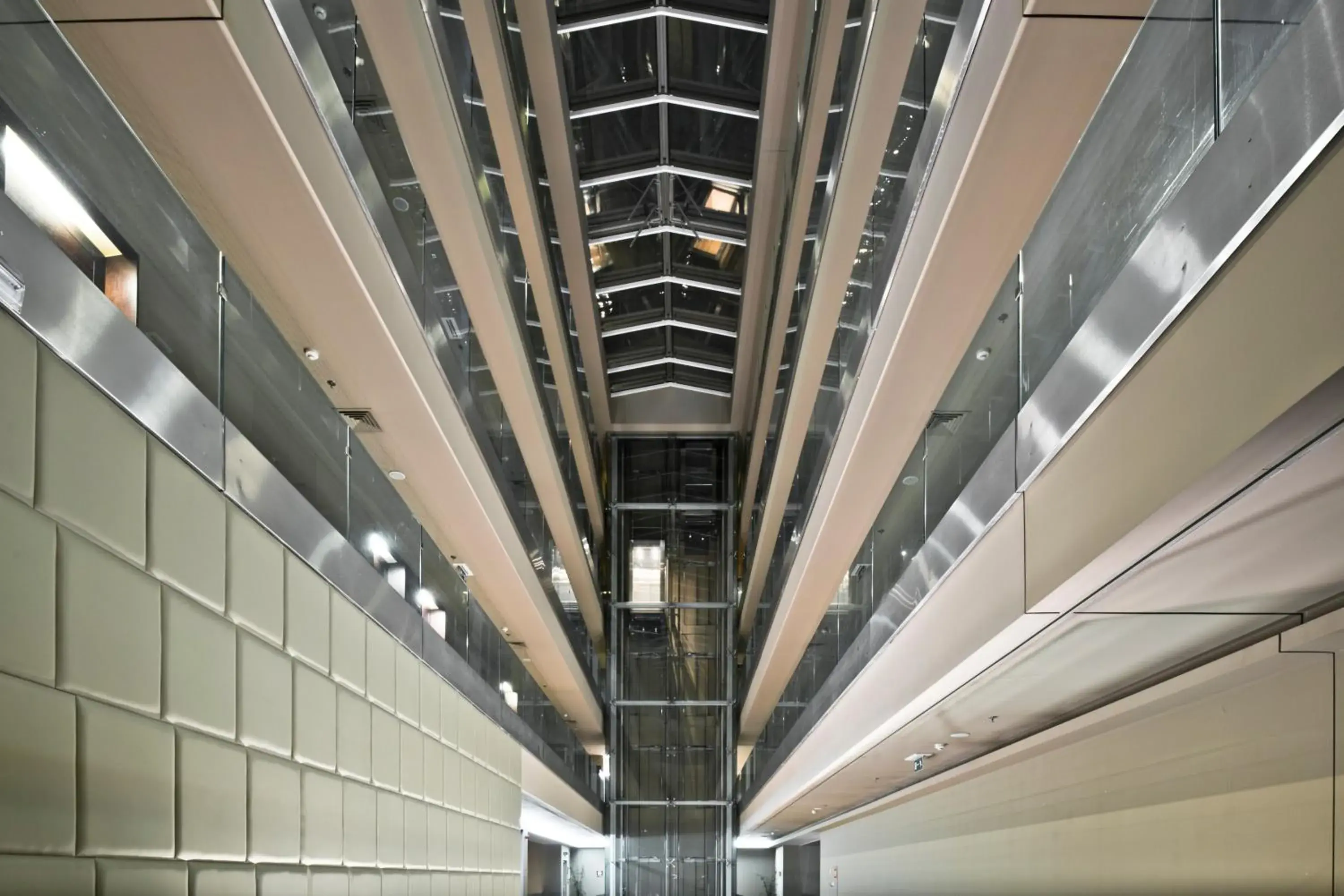 Property building in Golden Tulip São João da Madeira Hotel Property building in Golden Tulip São João da Madeira Hotel