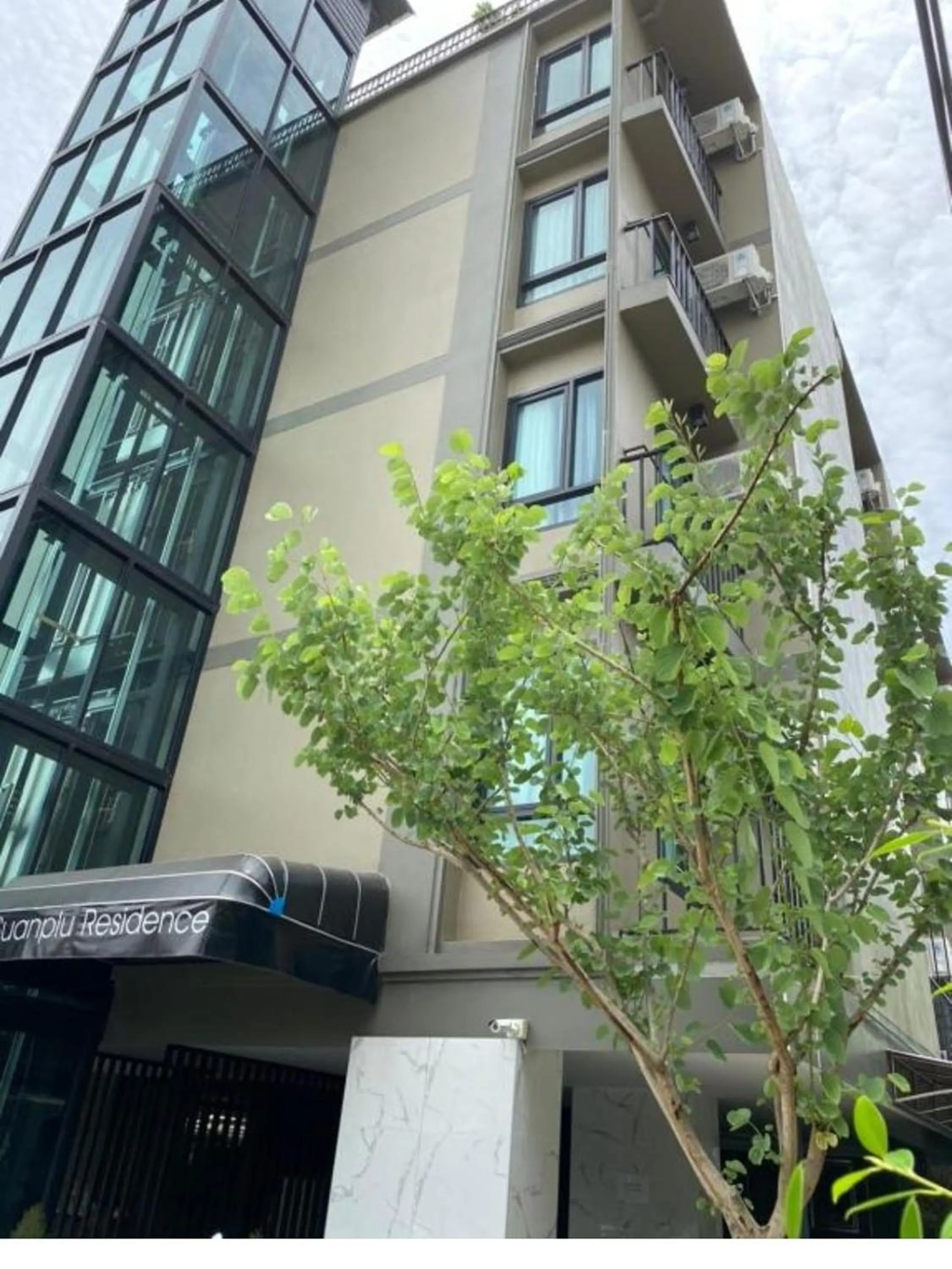 Property building in 51 Suanplu Residence