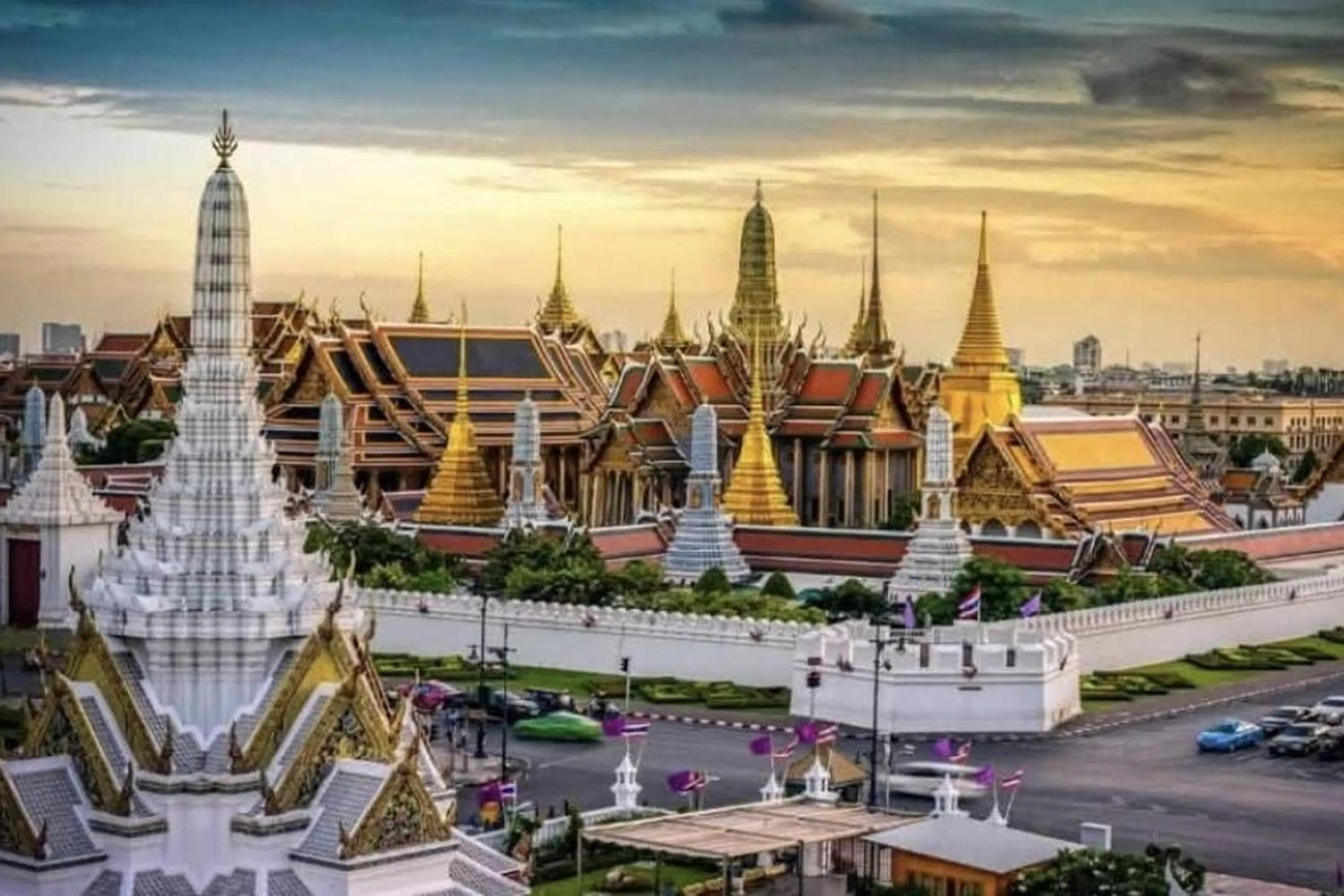 Nearby landmark in 51 Suanplu Residence