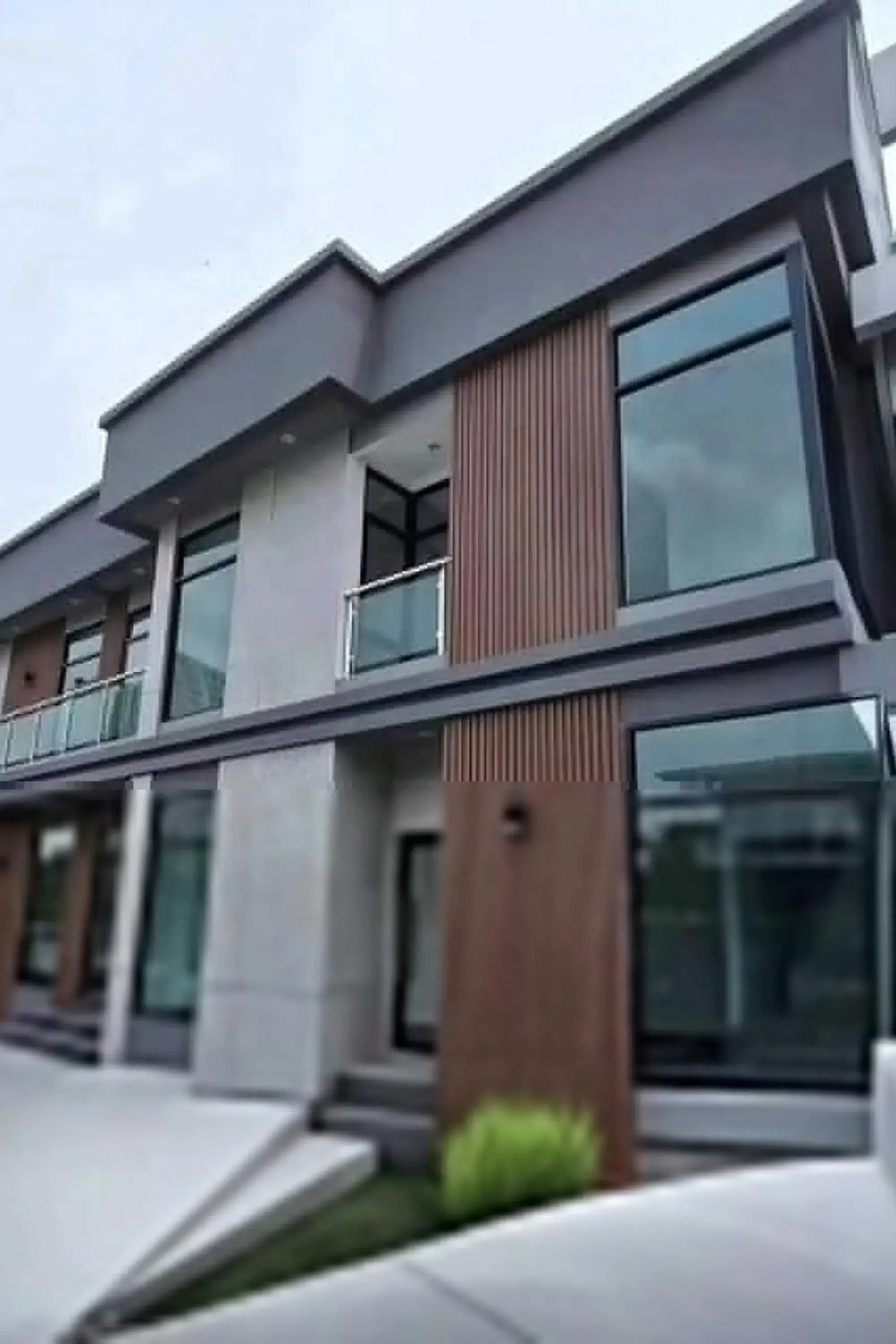 Property building in 51 Suanplu Residence Property building in 51 Suanplu Residence