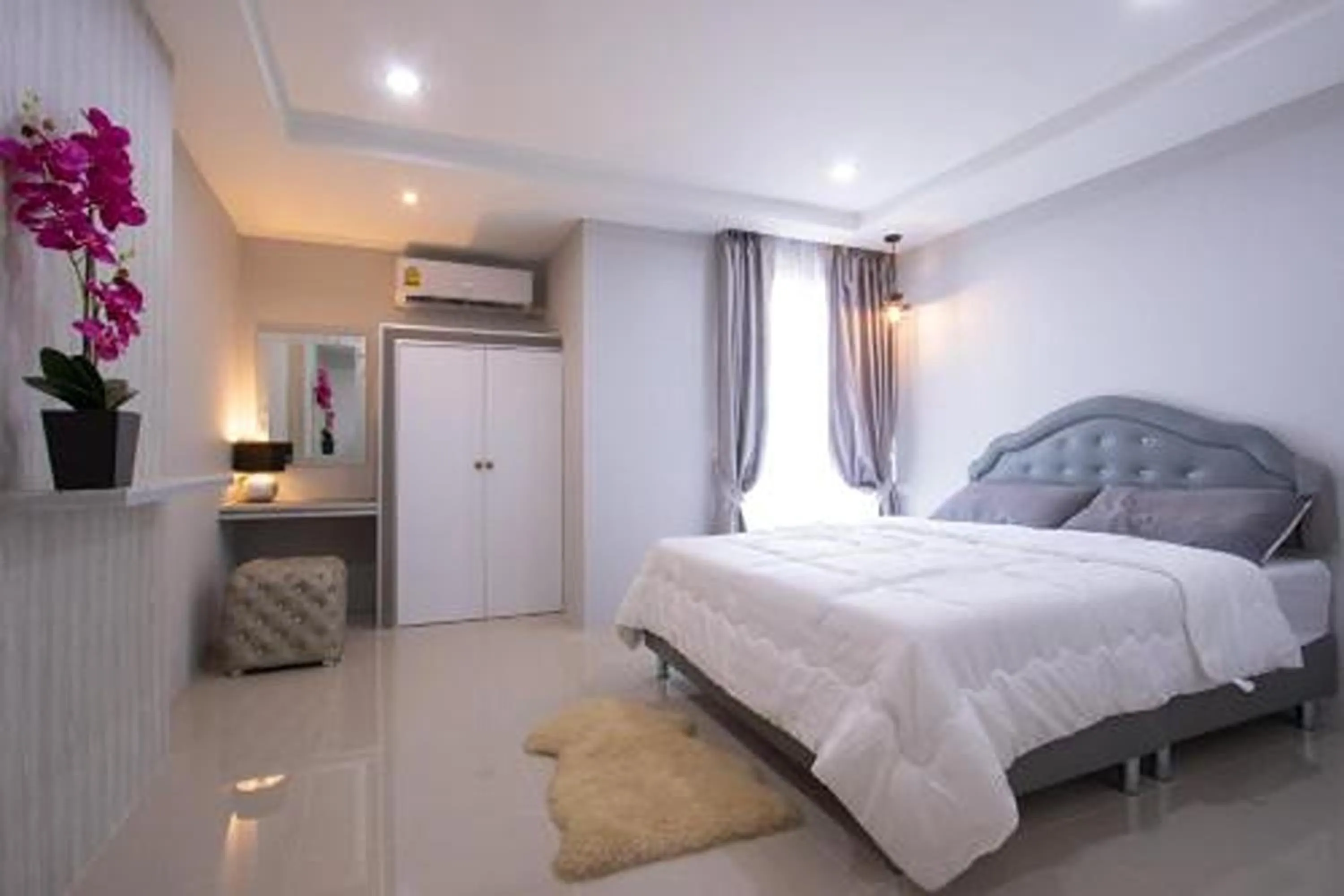 Photo of the whole room, Bed in 51 Suanplu Residence