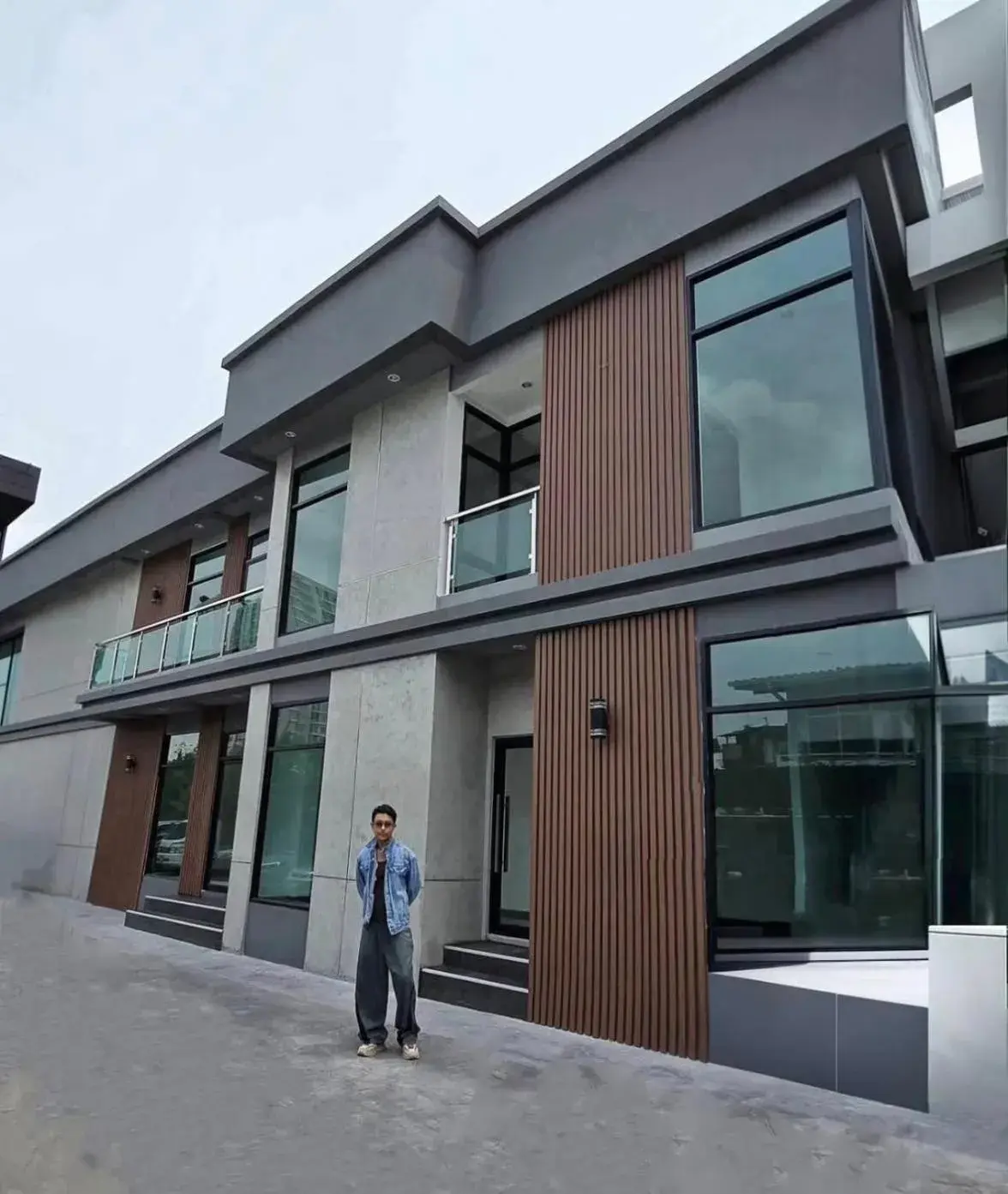 Property building in 51 Suanplu Residence Property building in 51 Suanplu Residence