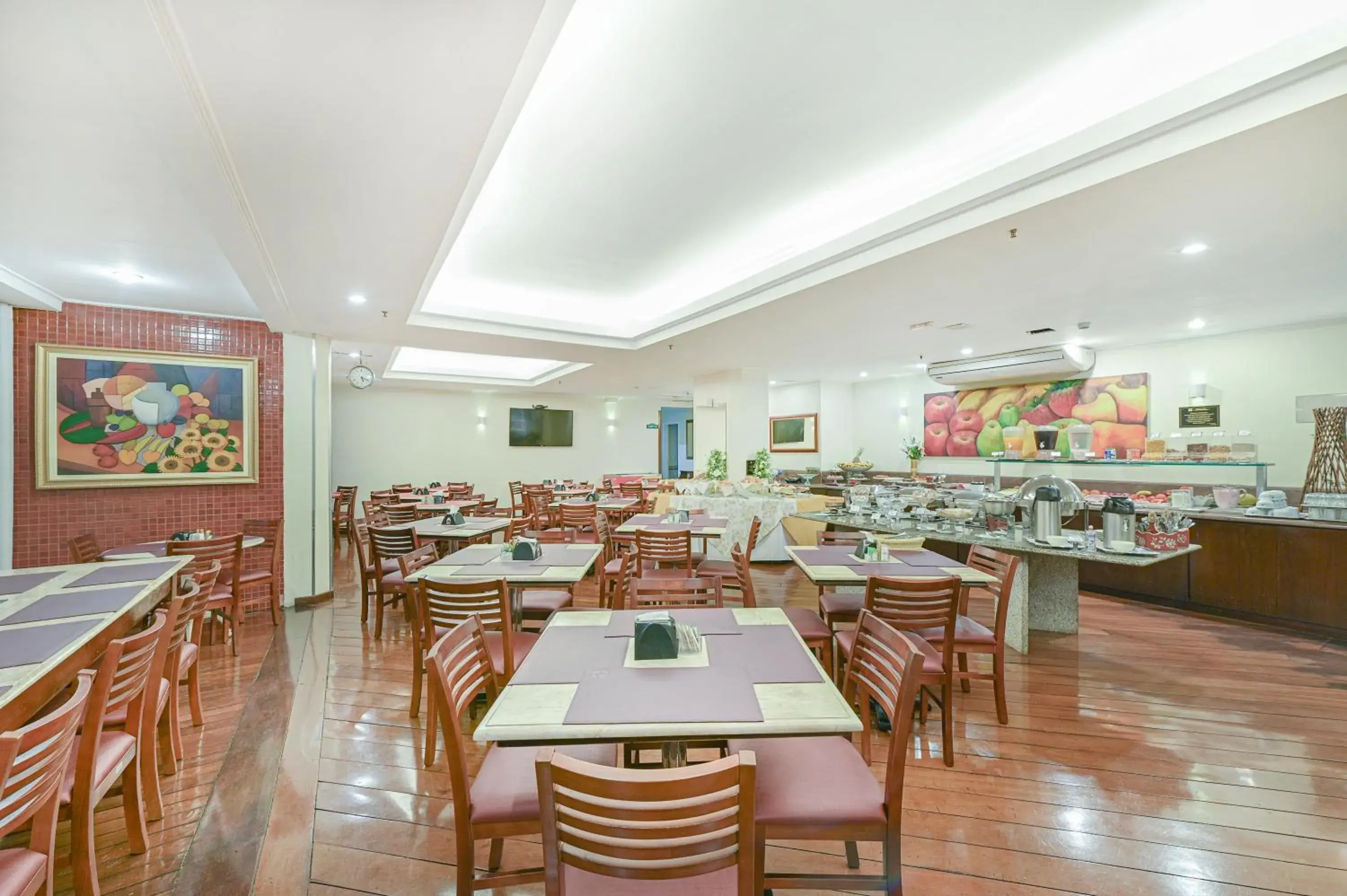 Restaurant/places to eat in Hotel Dan Inn Campinas Cambuí - Um Hotel Clássico em Campinas By Nacional Inn Restaurant/places to eat in Hotel Dan Inn Campinas Cambuí - Um Hotel Clássico em Campinas By Nacional Inn