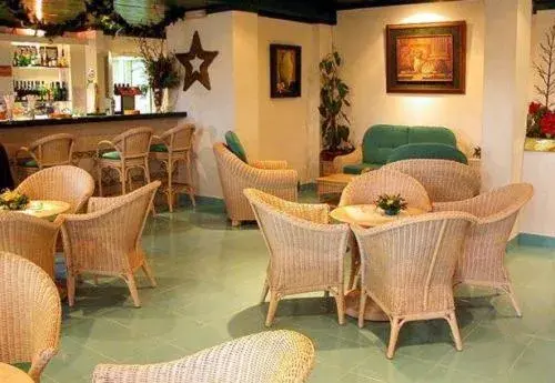 Lounge or bar in Aparthotel Calema Avenida Jardim Lounge or bar in Aparthotel Calema Avenida Jardim