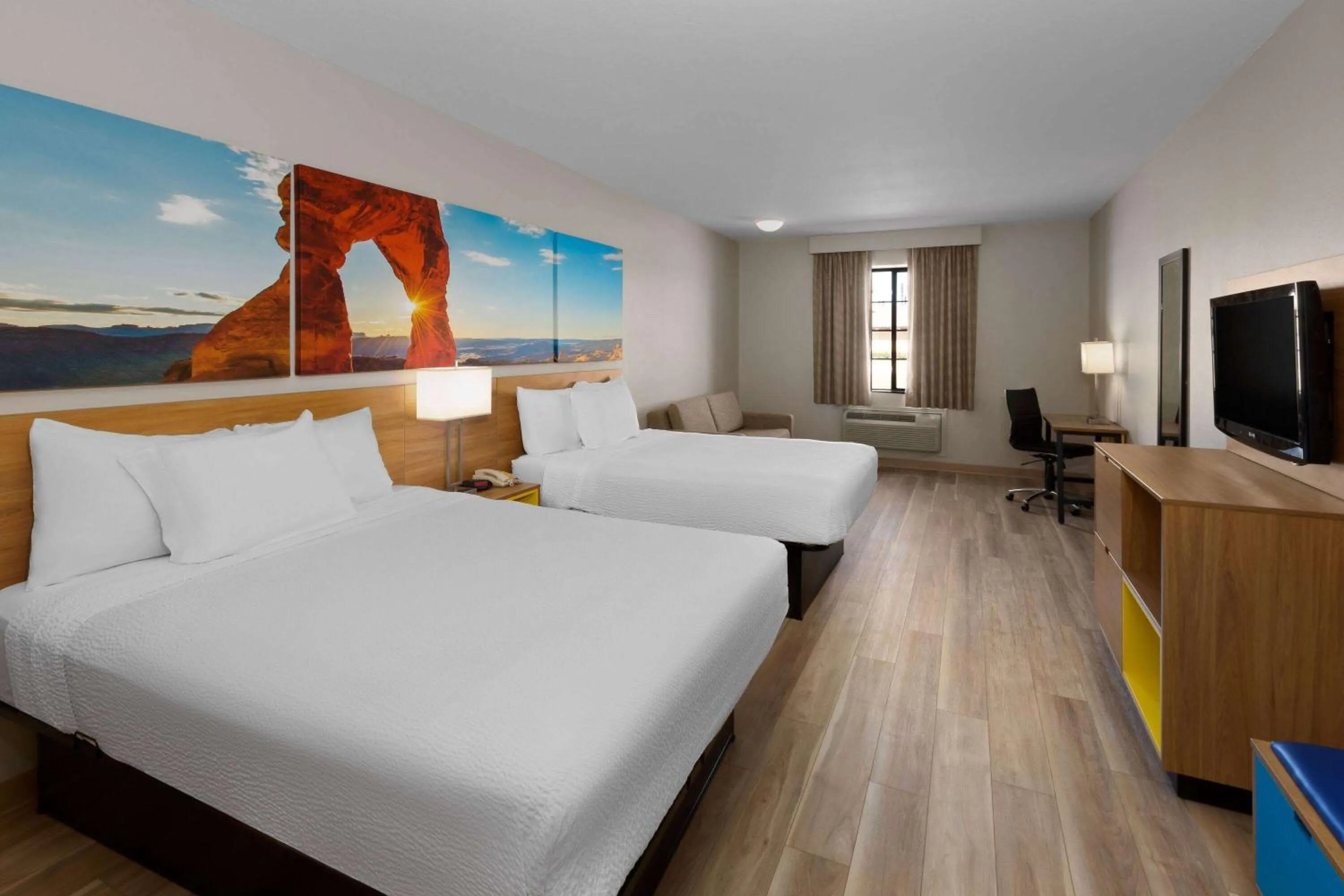 Photo of the whole room, Bed in Days Inn by Wyndham Oklahoma City