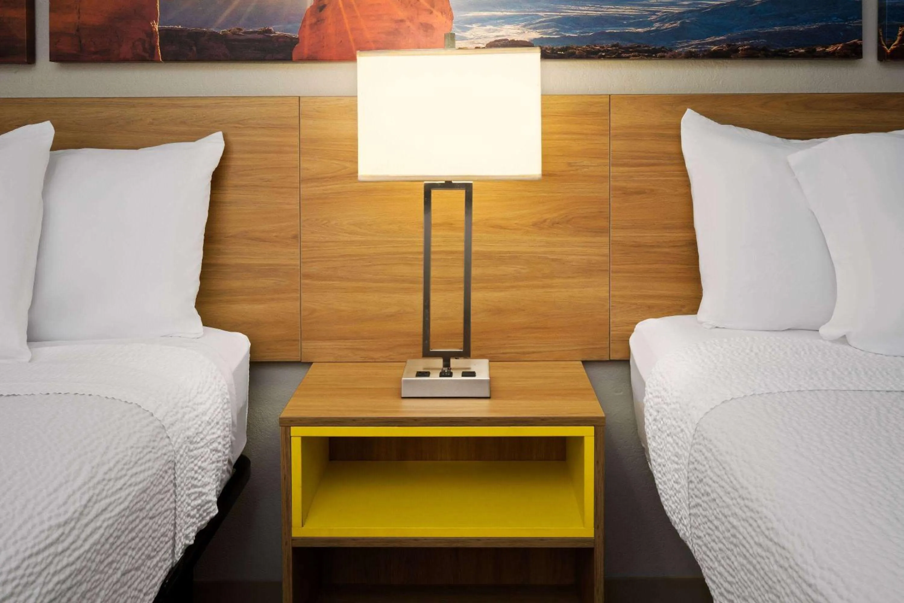 Photo of the whole room, Bed in Days Inn by Wyndham Oklahoma City