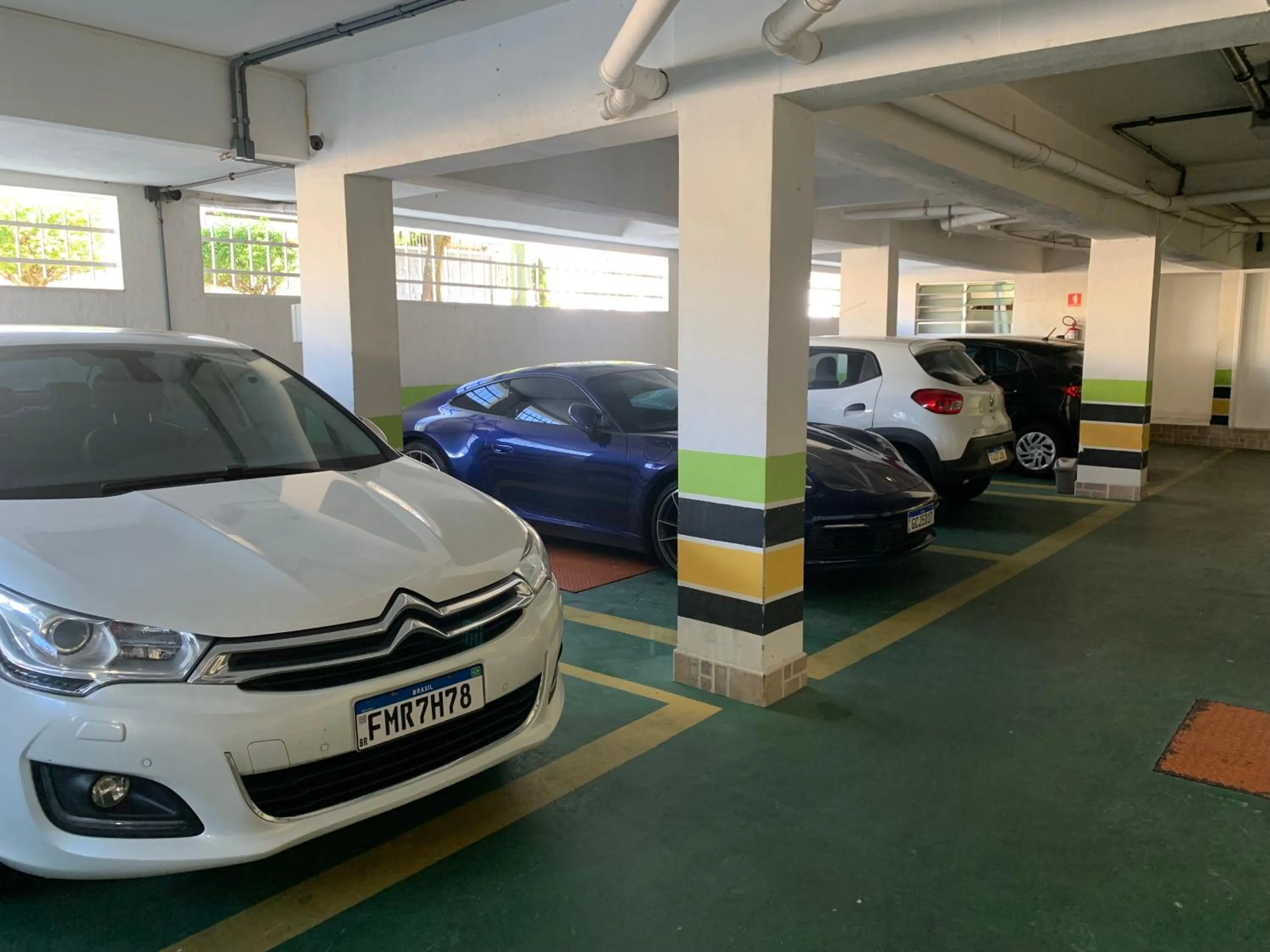 Parking in Hotel The Green Ecologic