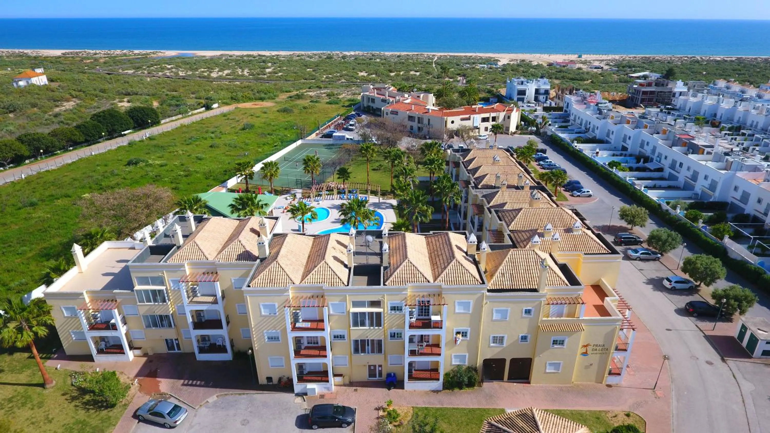 Bird's eye view in Praia da Lota Beachfront Resort - Hotel & Apartments