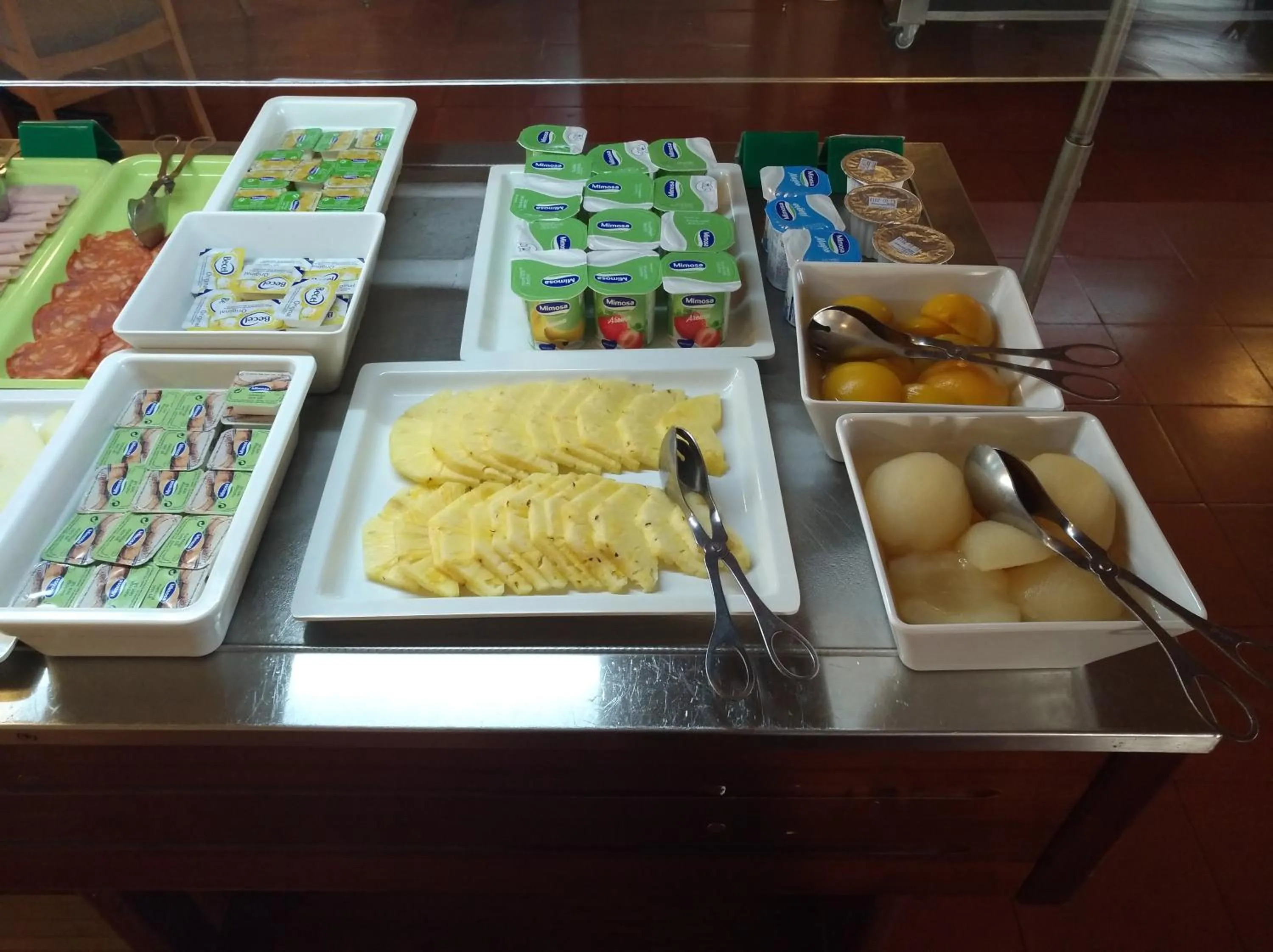 Breakfast in Praia da Lota Beachfront Resort - Hotel & Apartments