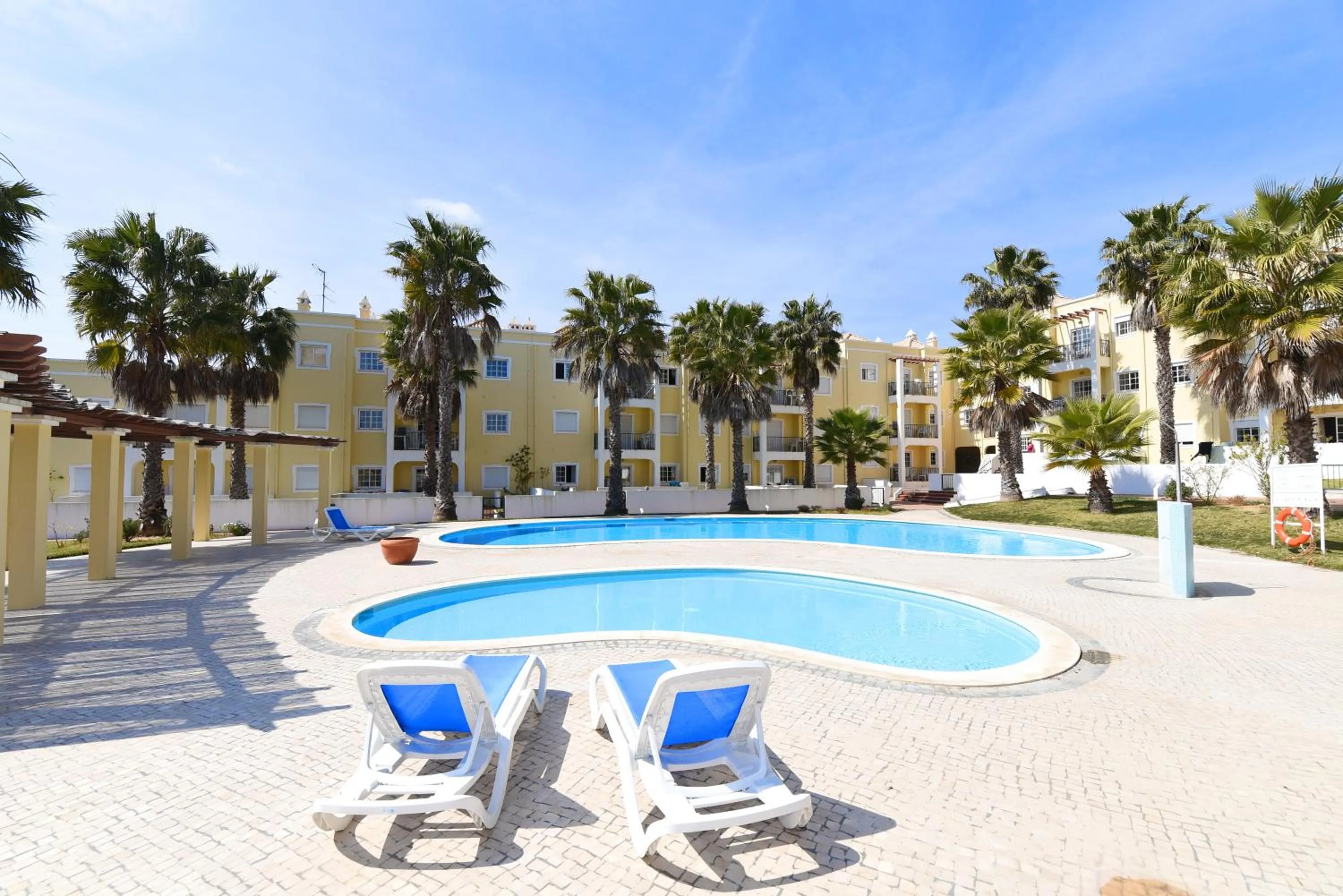 Property building in Praia da Lota Beachfront Resort - Hotel & Apartments