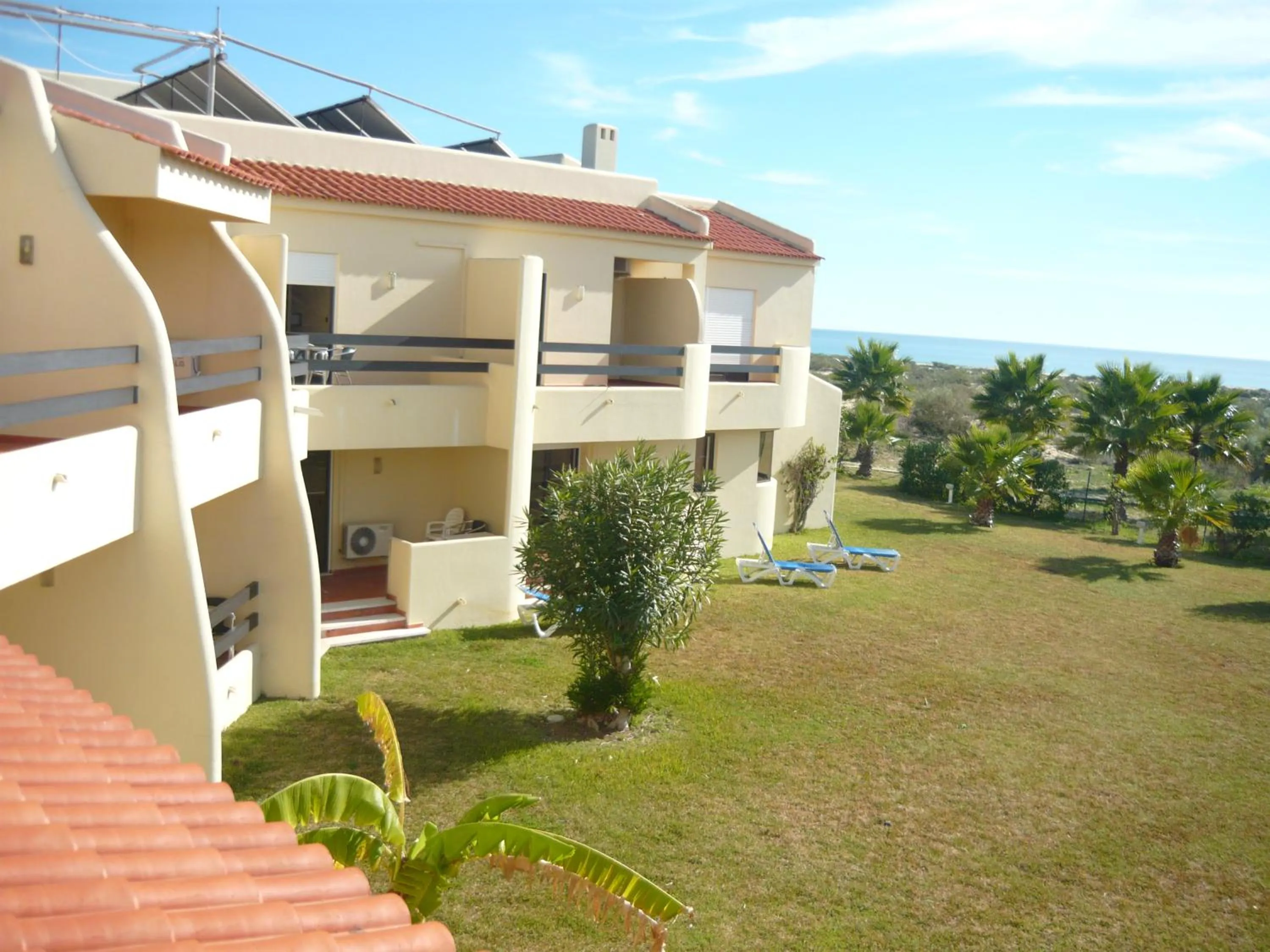 Property building in Praia da Lota Beachfront Resort - Hotel & Apartments