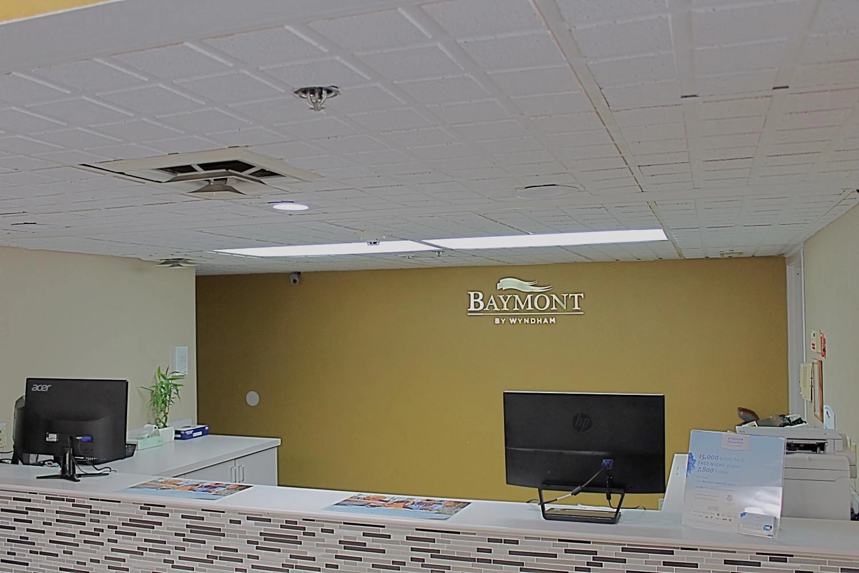 Lobby or reception in Baymont by Wyndham Springfield