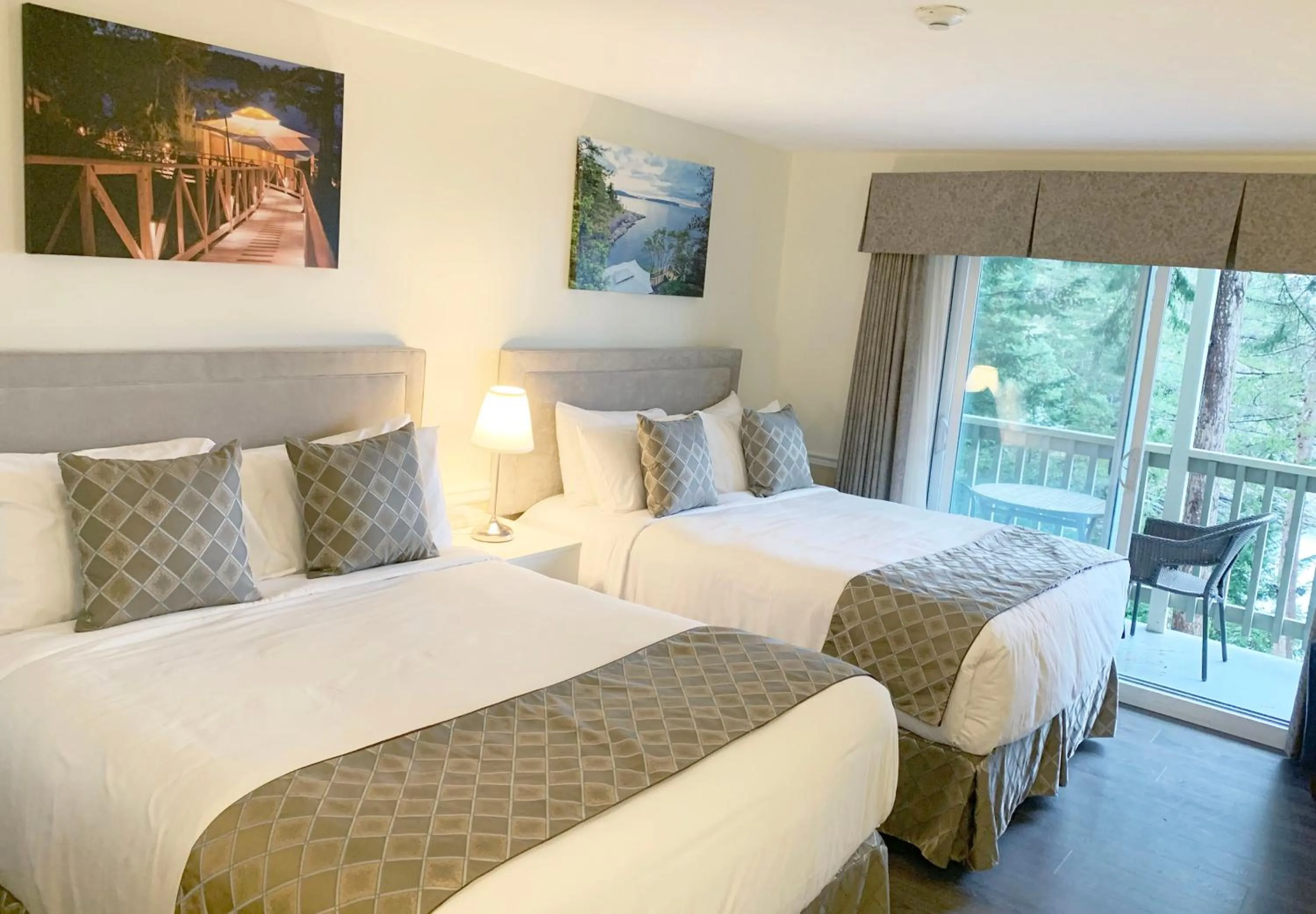 Oceanview  Two Queen Beds Suite in Rockwater Secret Cove Resort